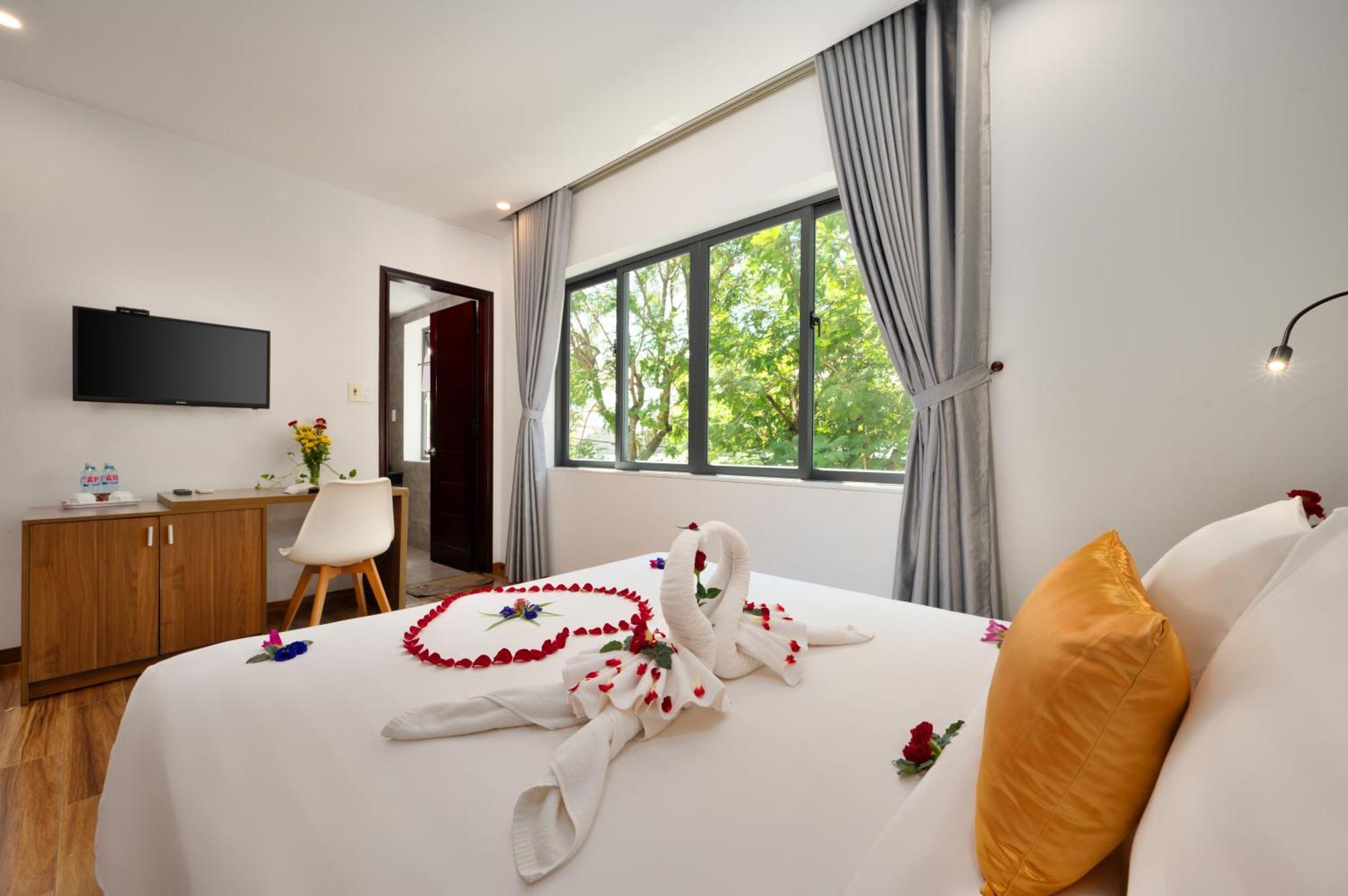 Hotel January *