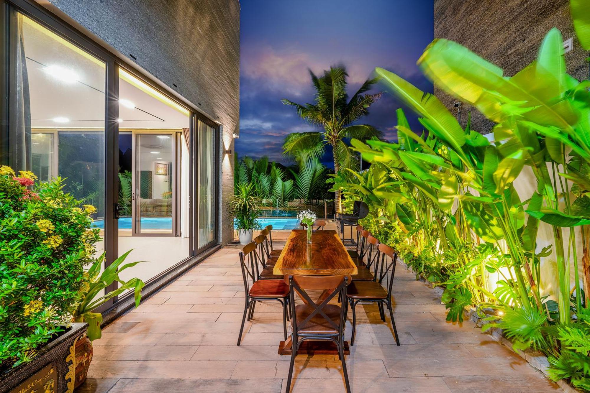 Bt208 Riverside With Private Pool Villa