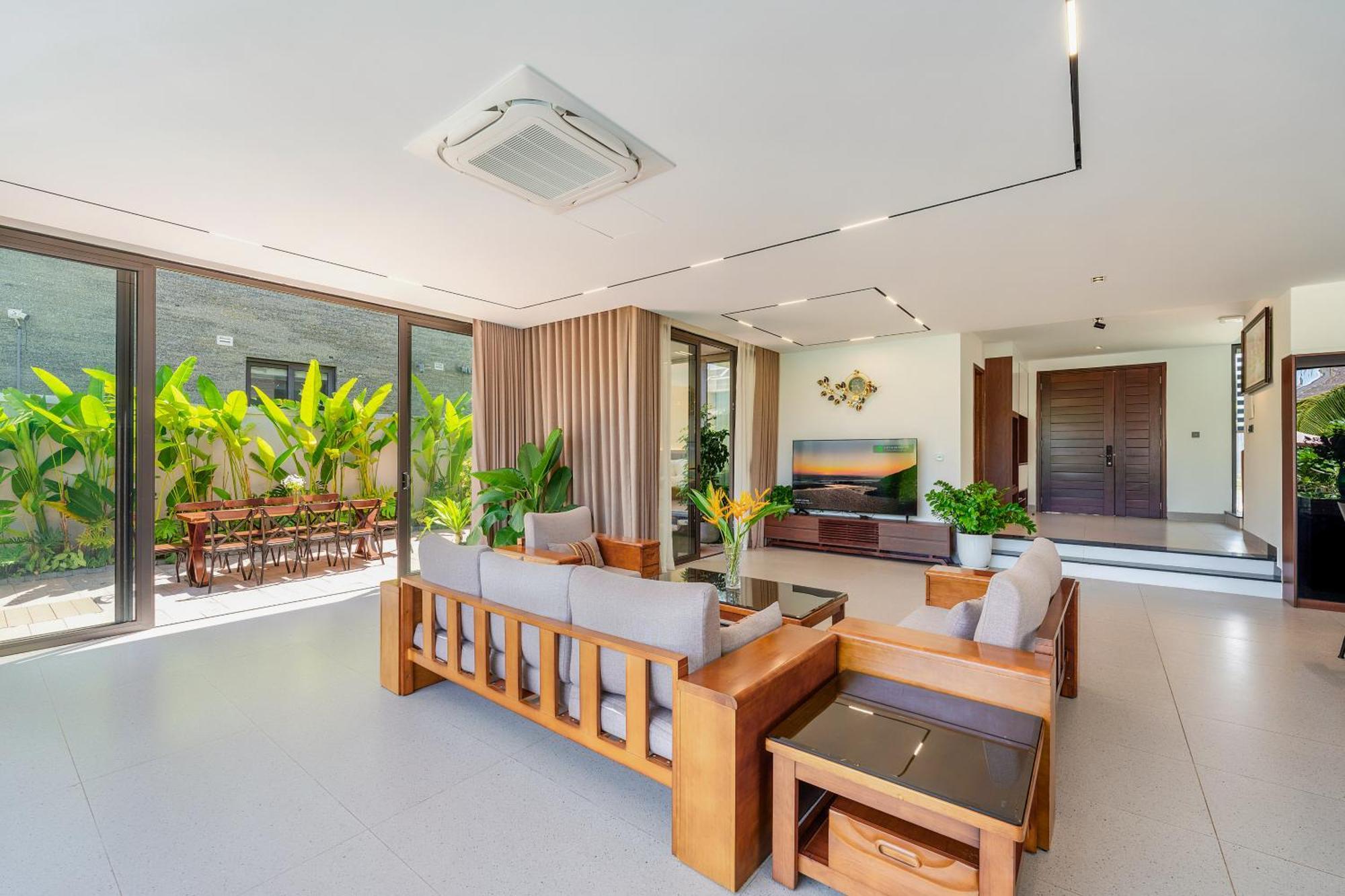 Villa Bt208 Riverside With Private Pool