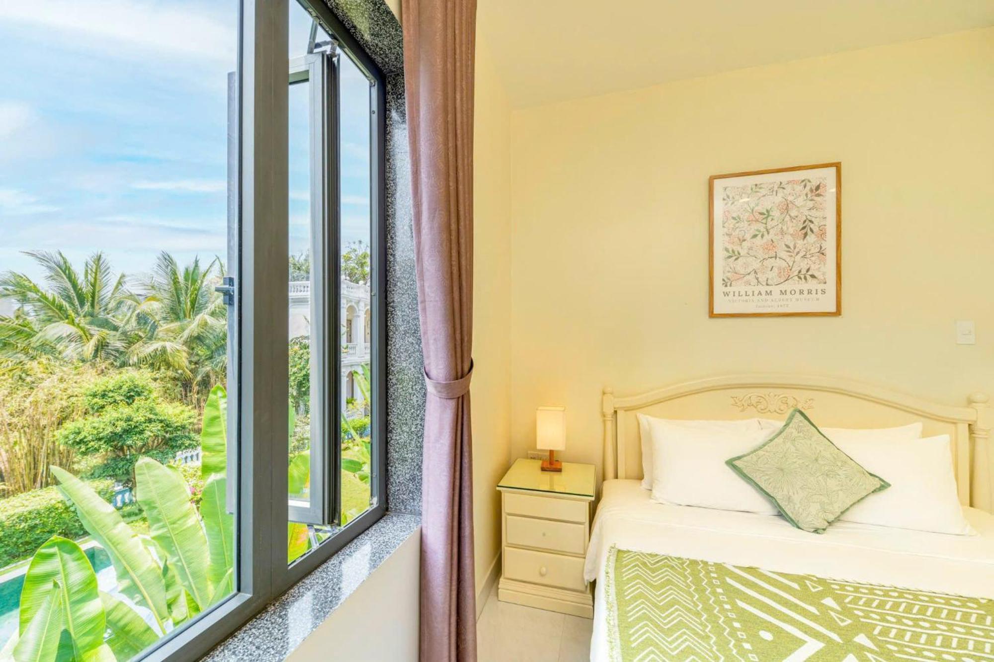 The Sunshine Villa
