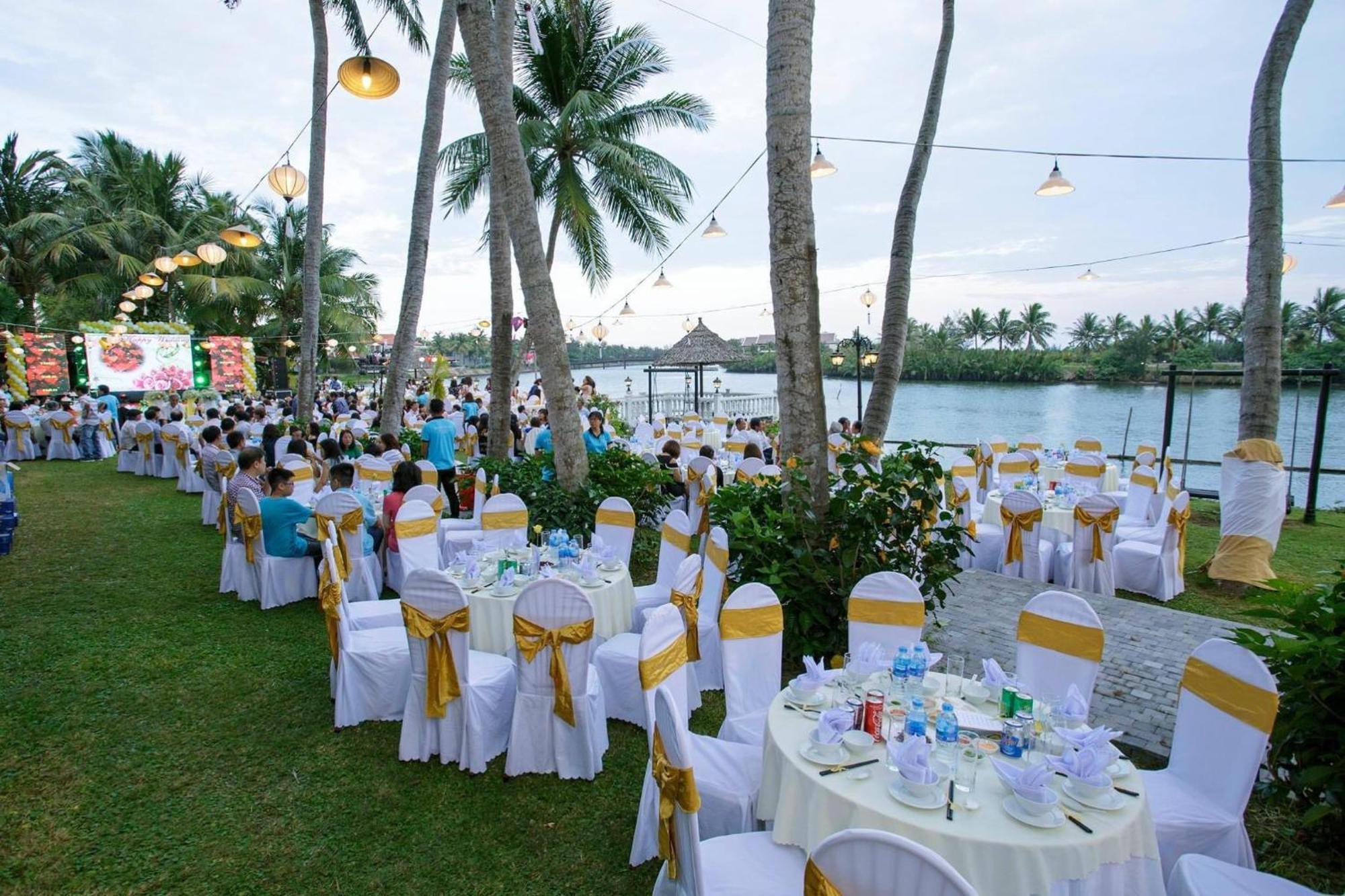River & Residences 4*