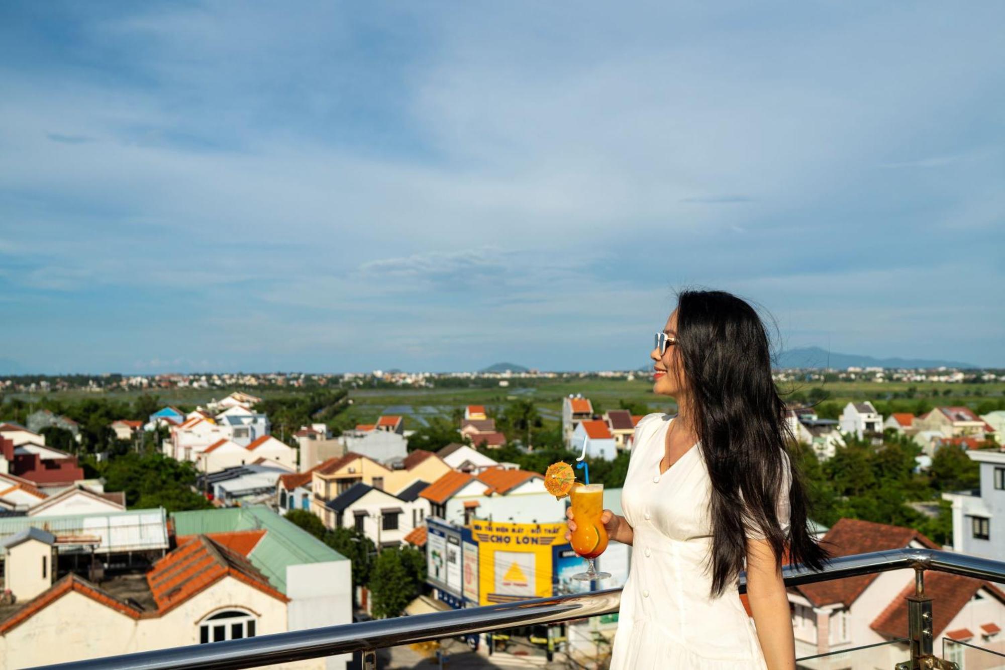 Qualia De - Rooftop Bar View