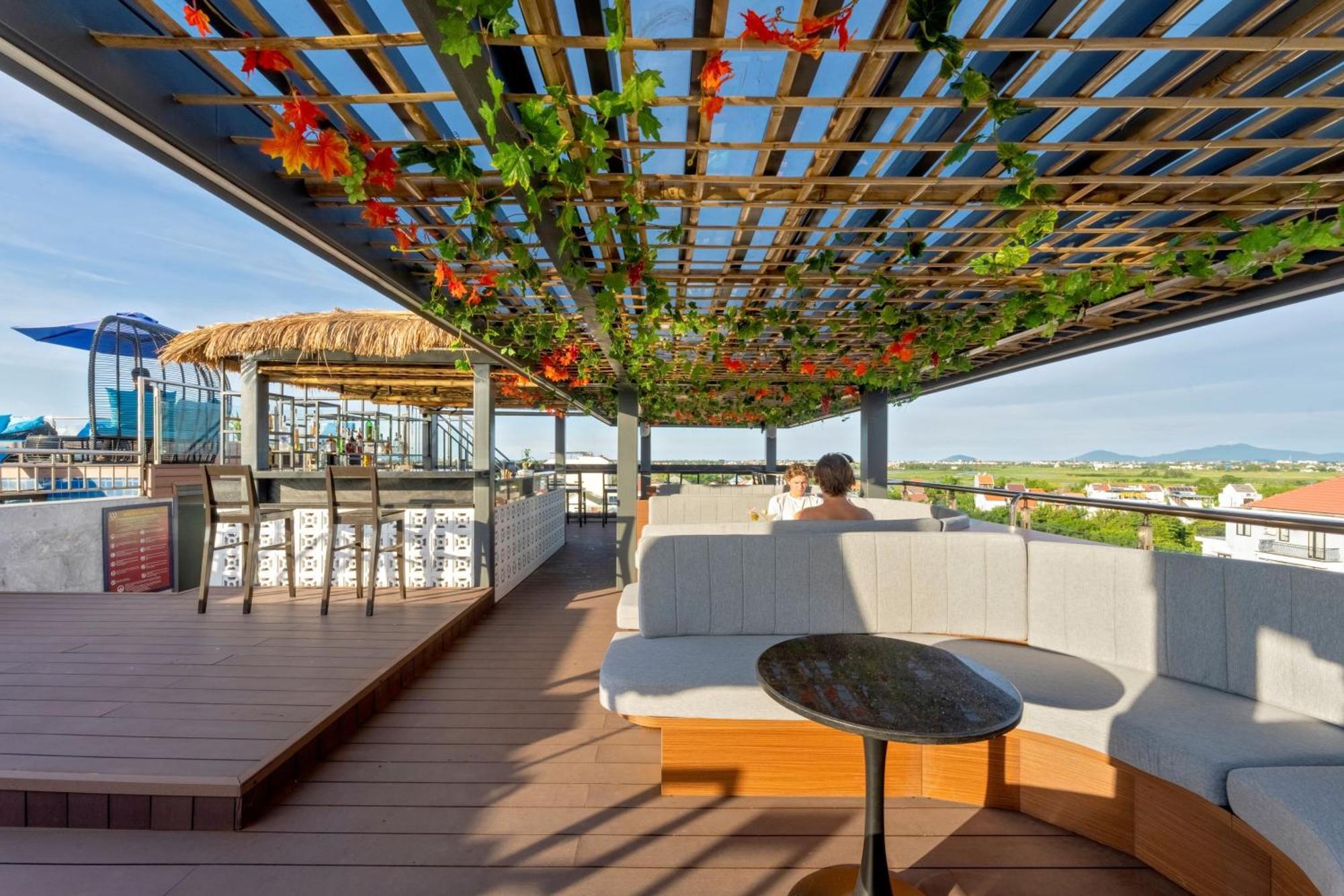 Hotel Qualia De - Rooftop Bar View