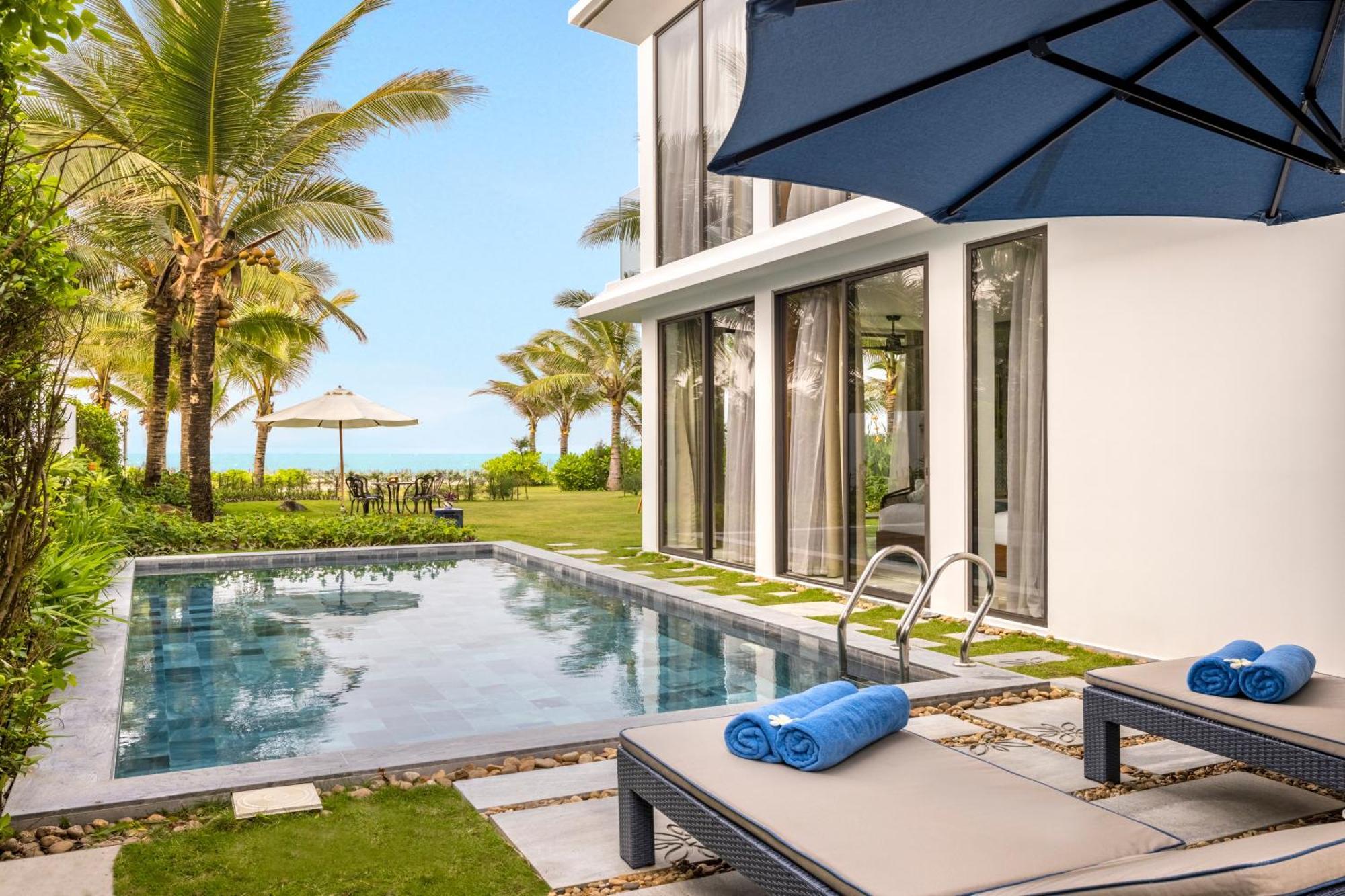 Wyndham Royal Beachfront & 5* Hoi An