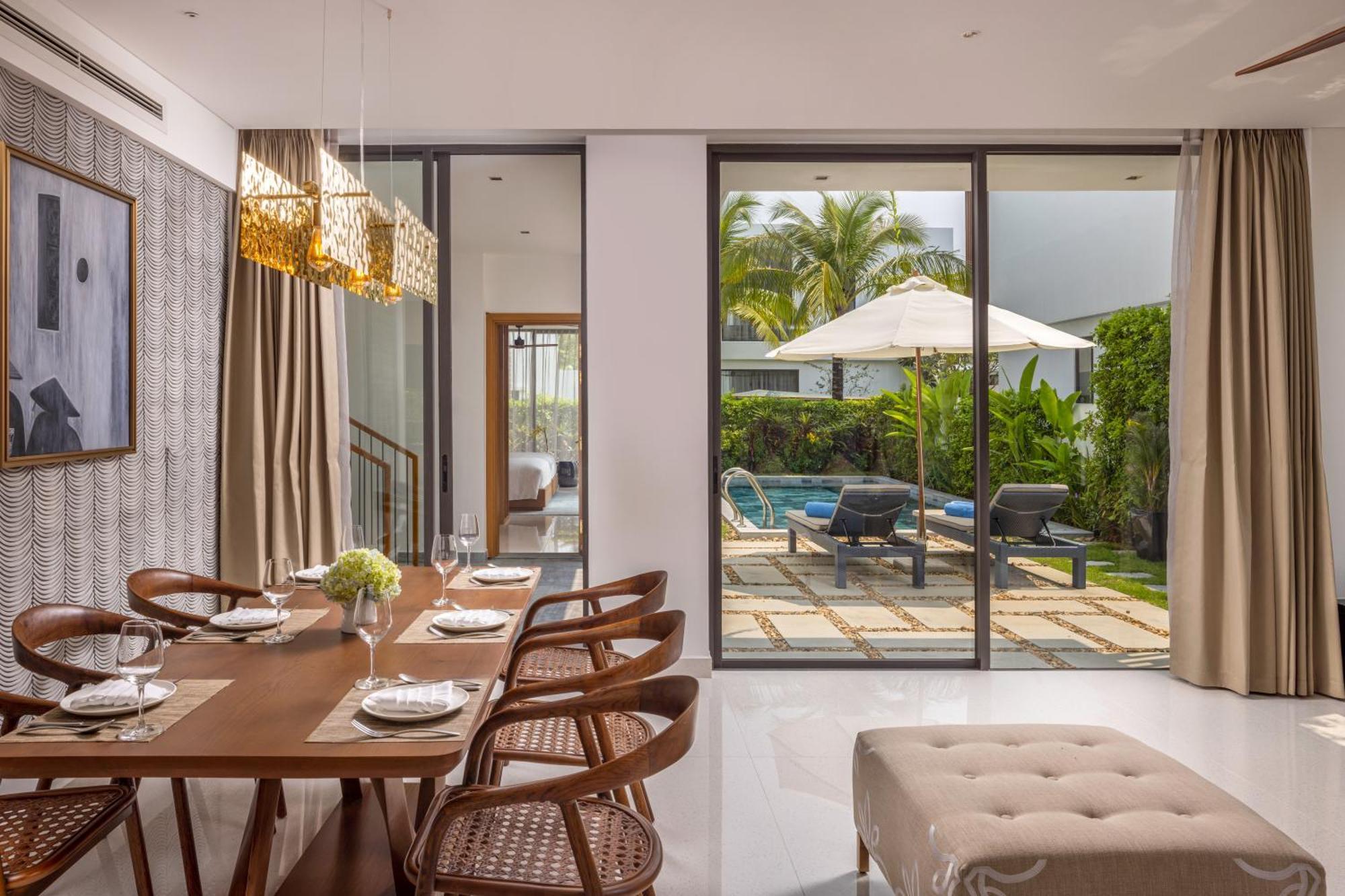 Wyndham Royal Beachfront & 5*