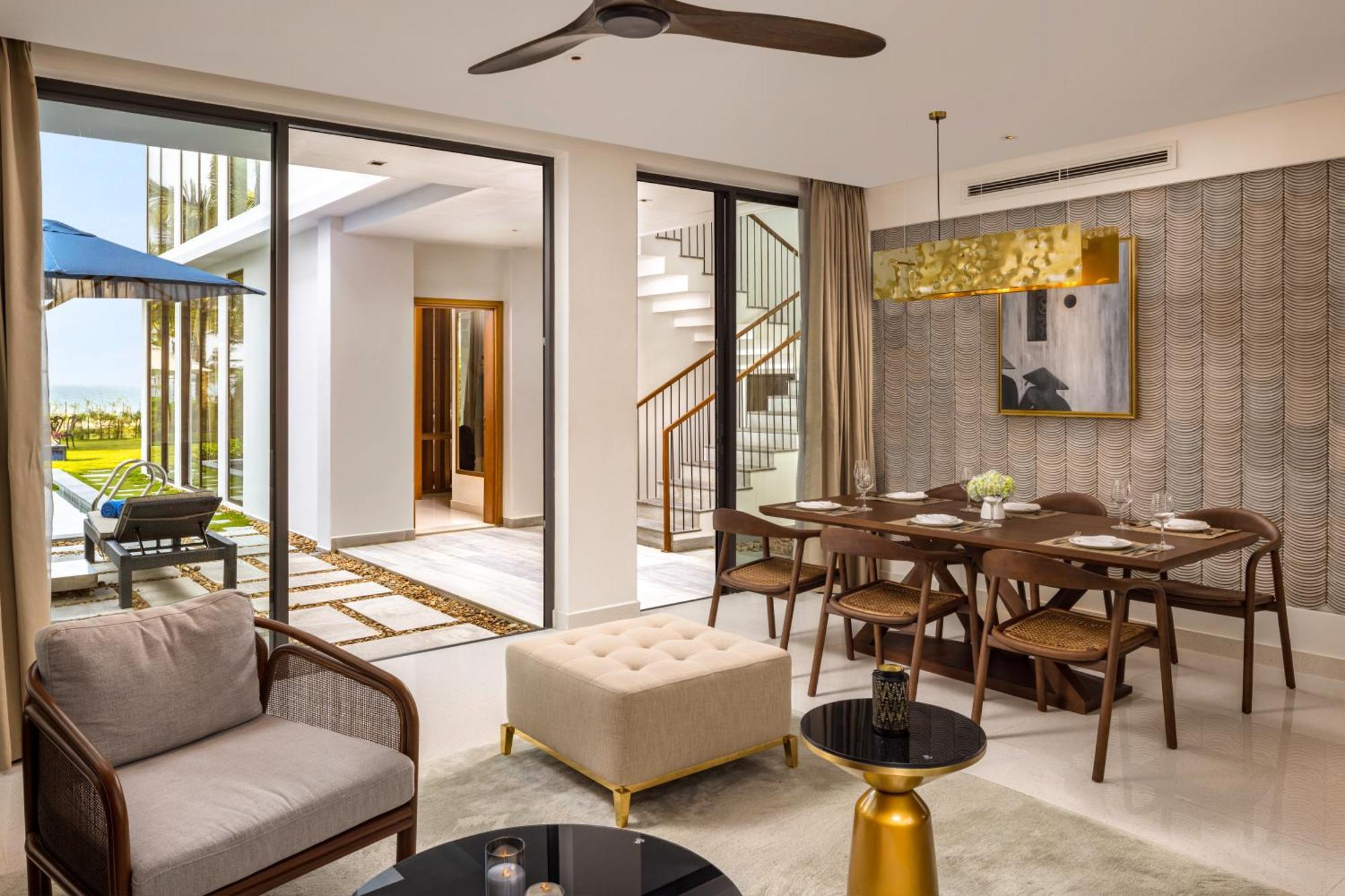 Wyndham Royal Beachfront & Resort 5*