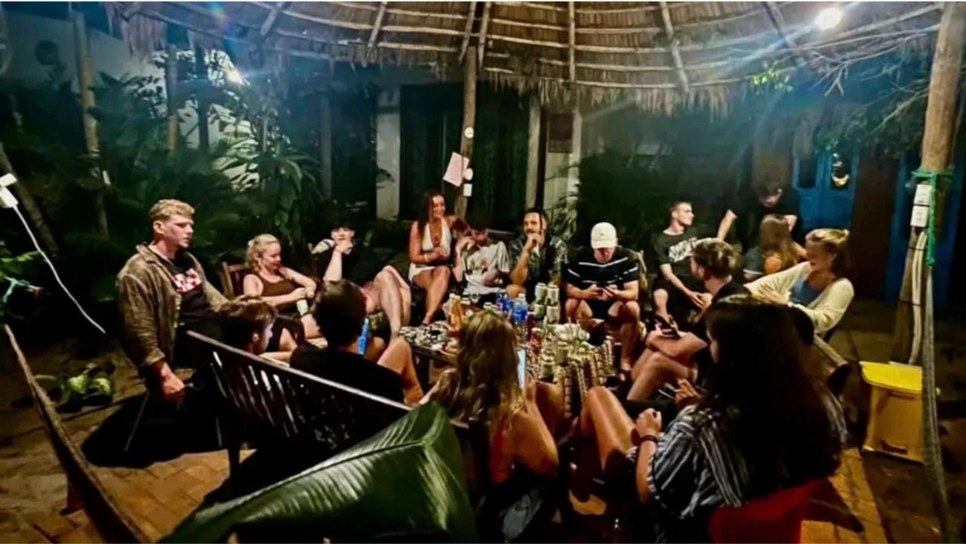 The Seaside And Bar Homestay