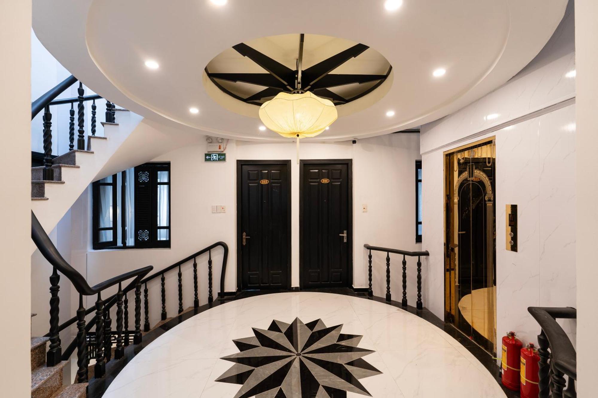 Hoianese Old Town Boutique