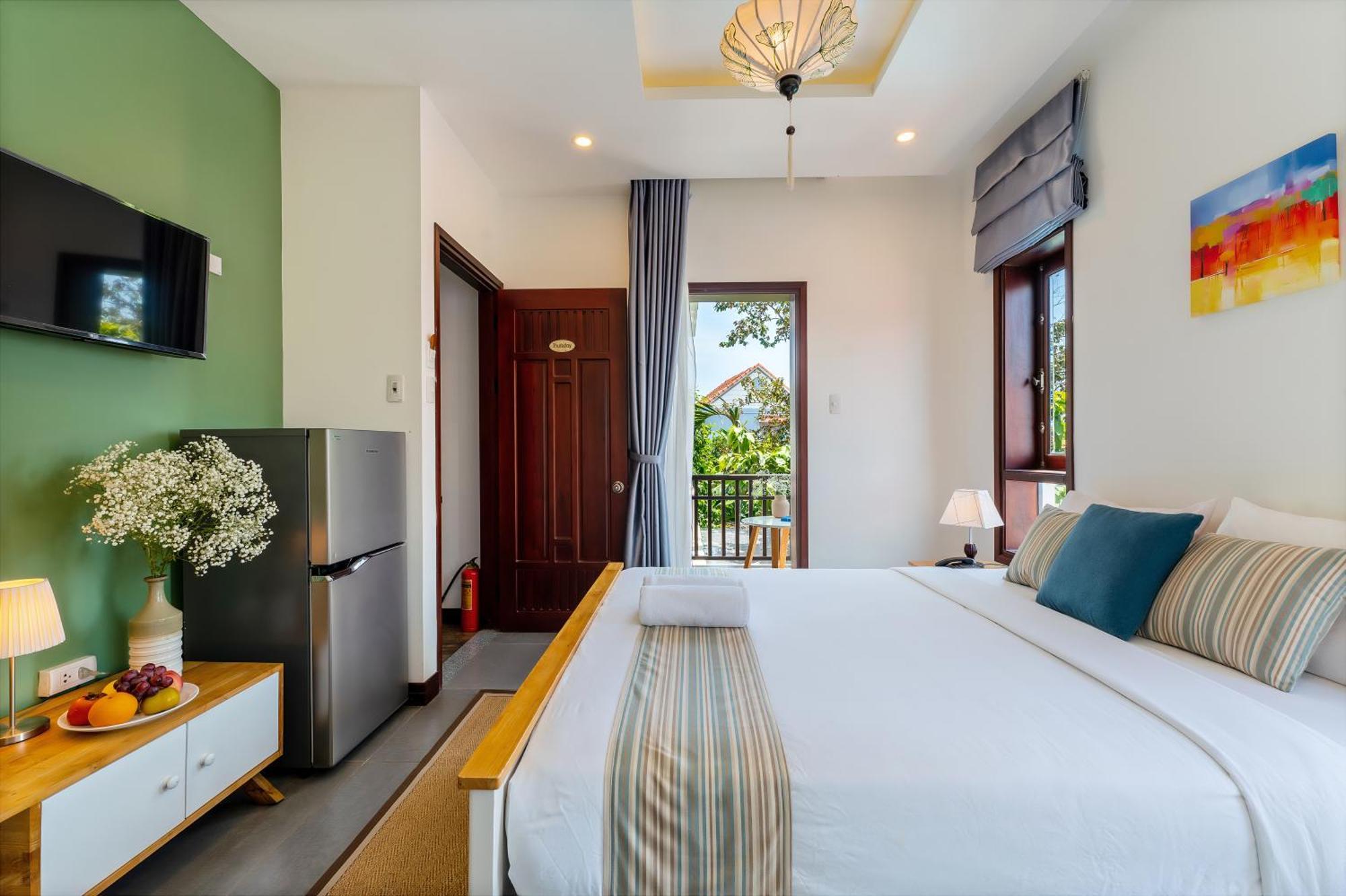 The 6brs By Class6 * Hoi An