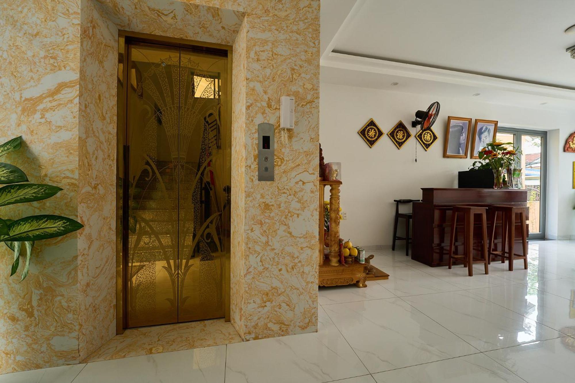 Legend Charm Boutique Hội An