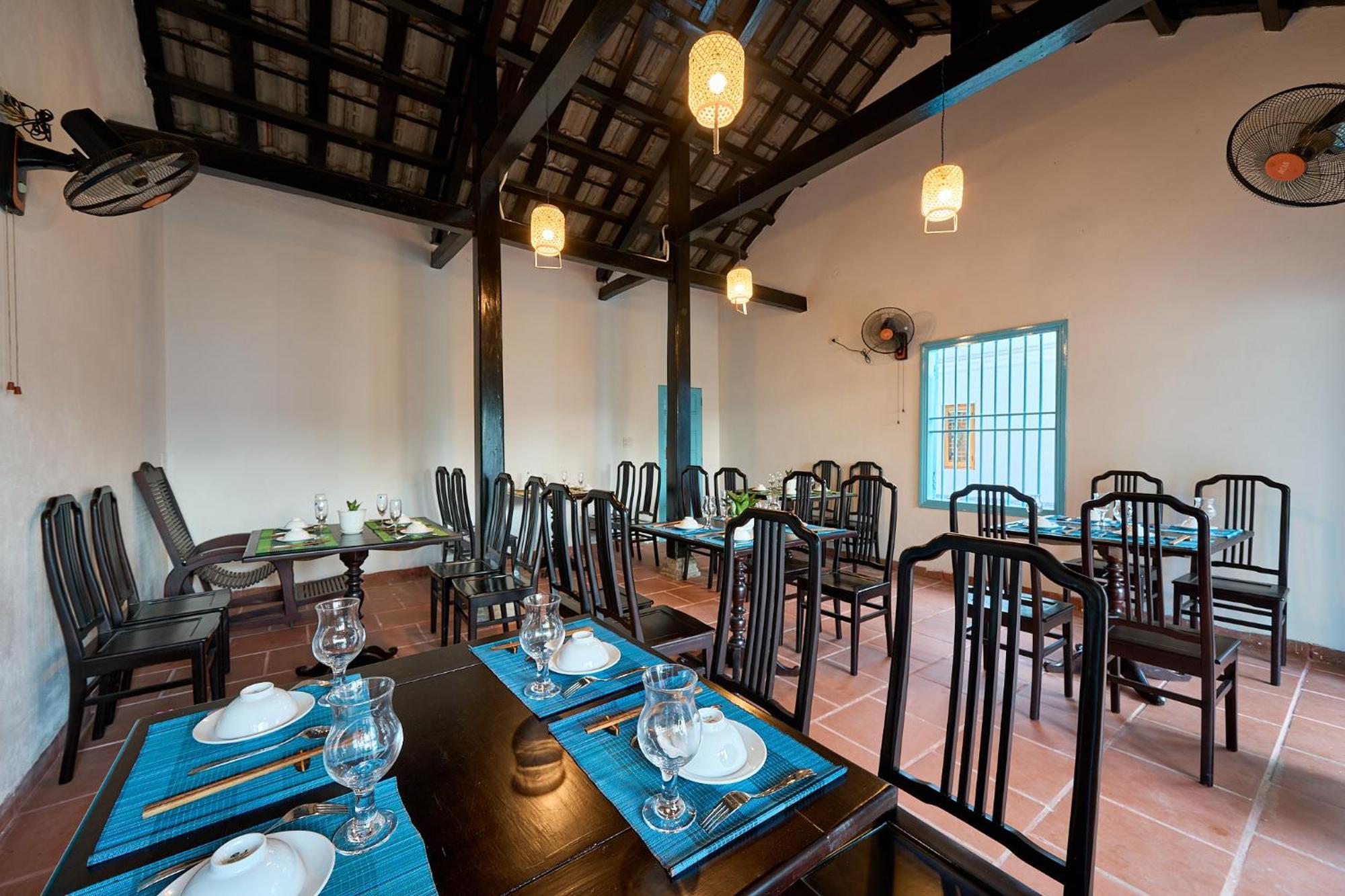 Khách sạn Legend Charm Boutique