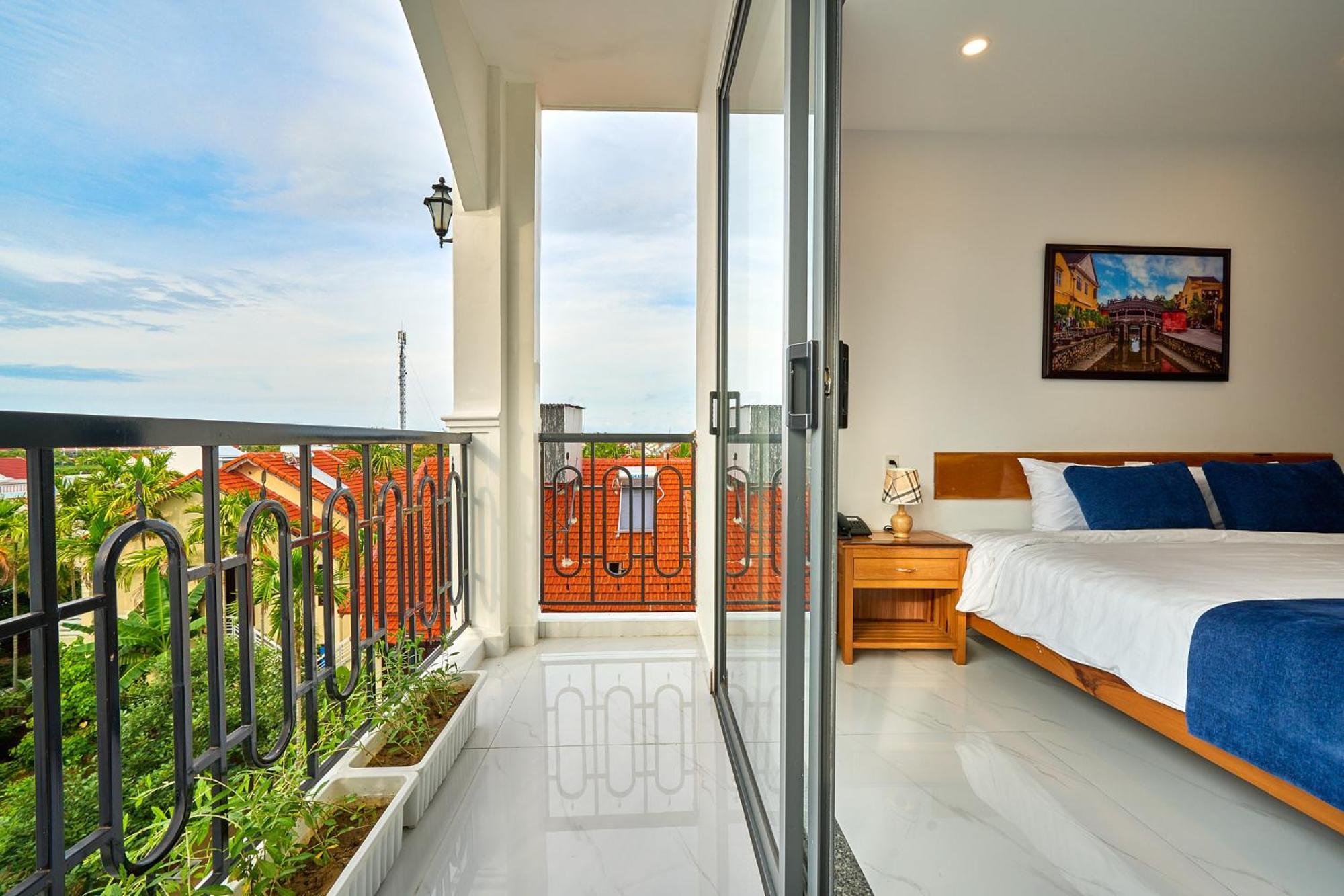 Legend Charm Boutique Khách sạn 3*