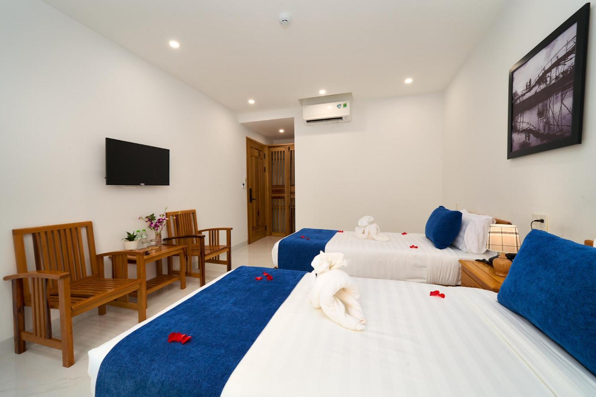 Khách sạn Legend Charm Boutique 3*