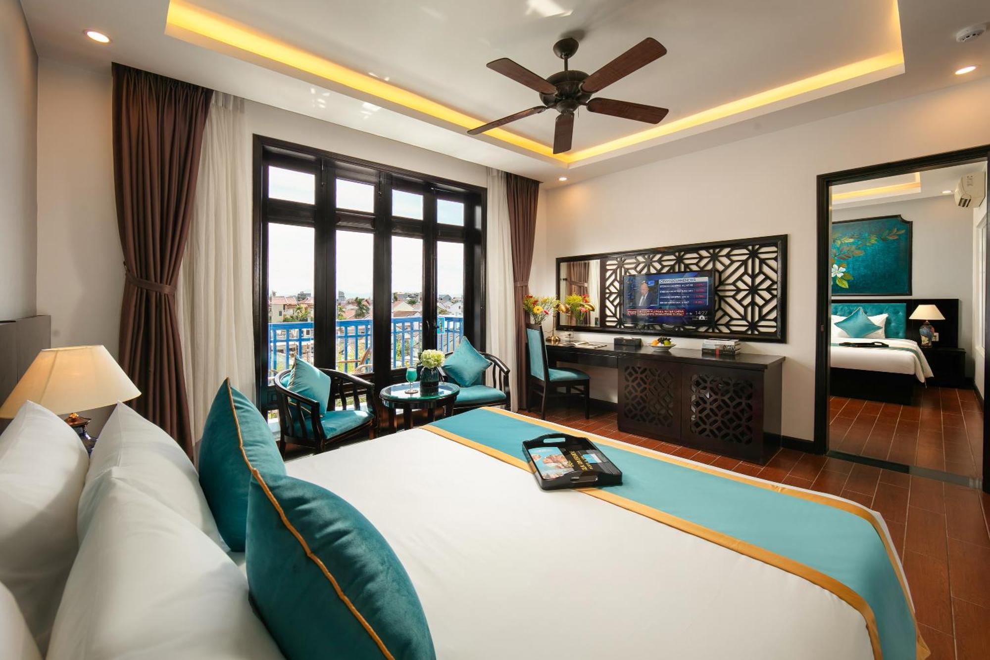 Hotel Silk River & 4*