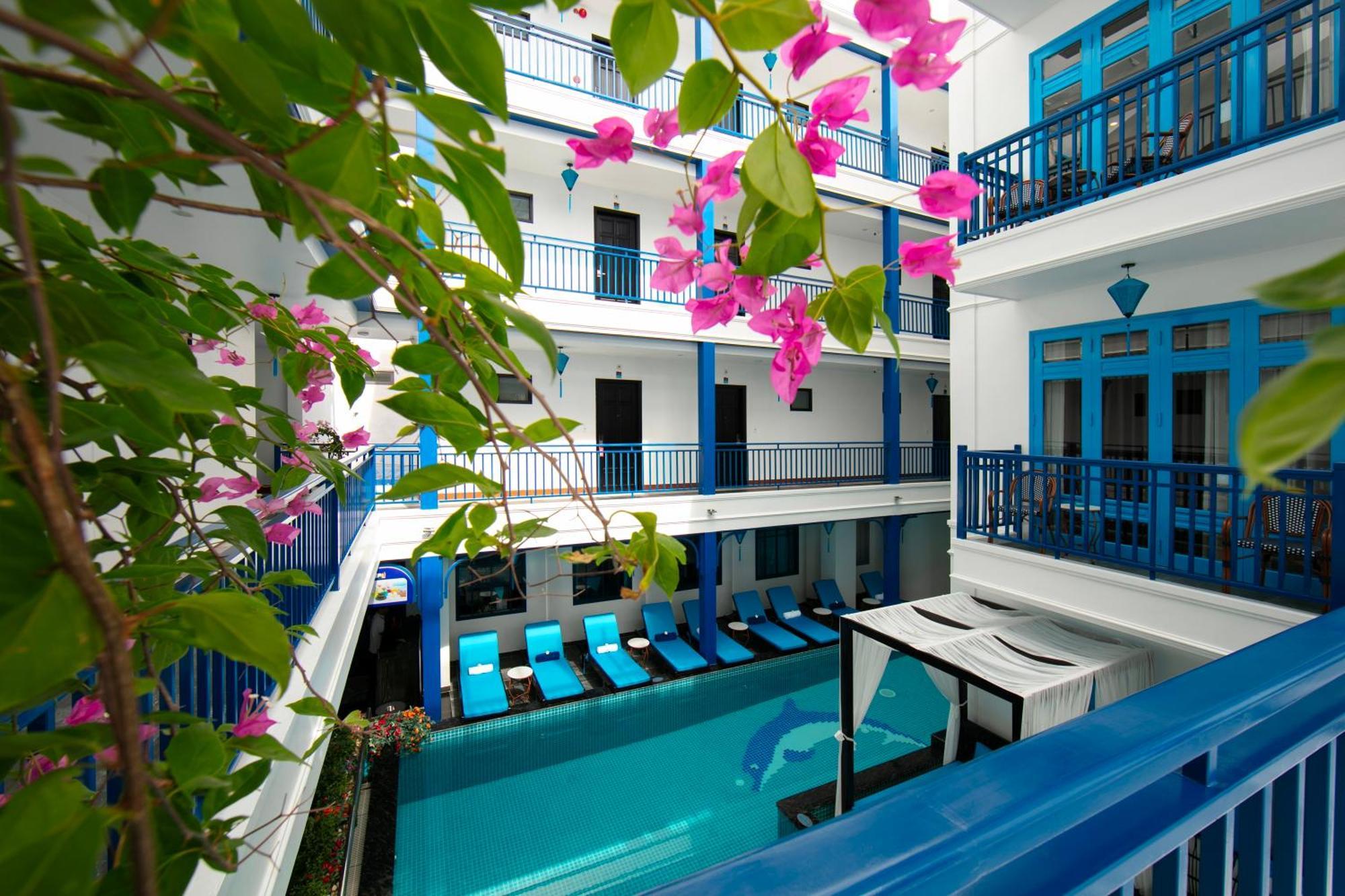 Silk River & Hotel 4*
