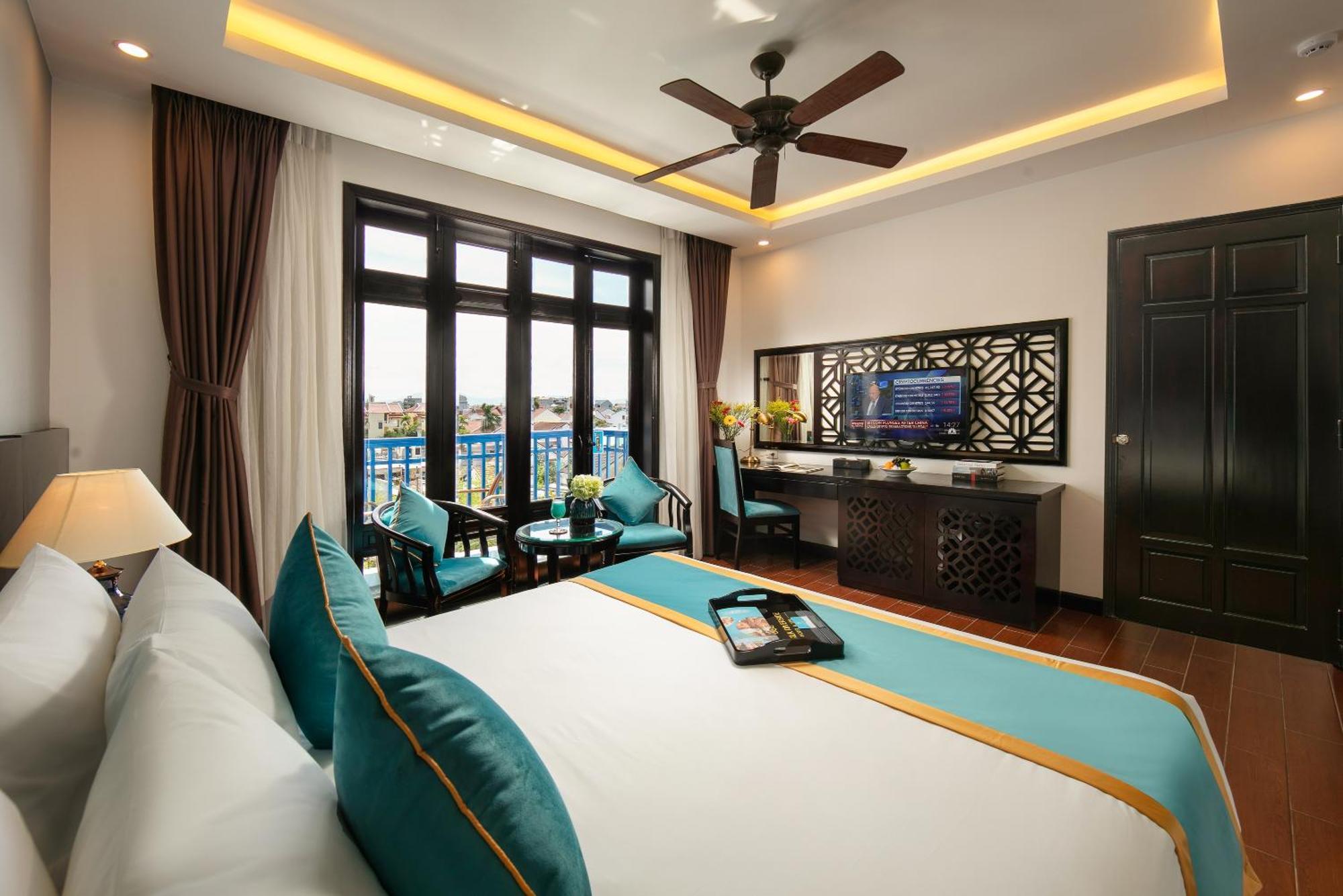 Silk River & 4*