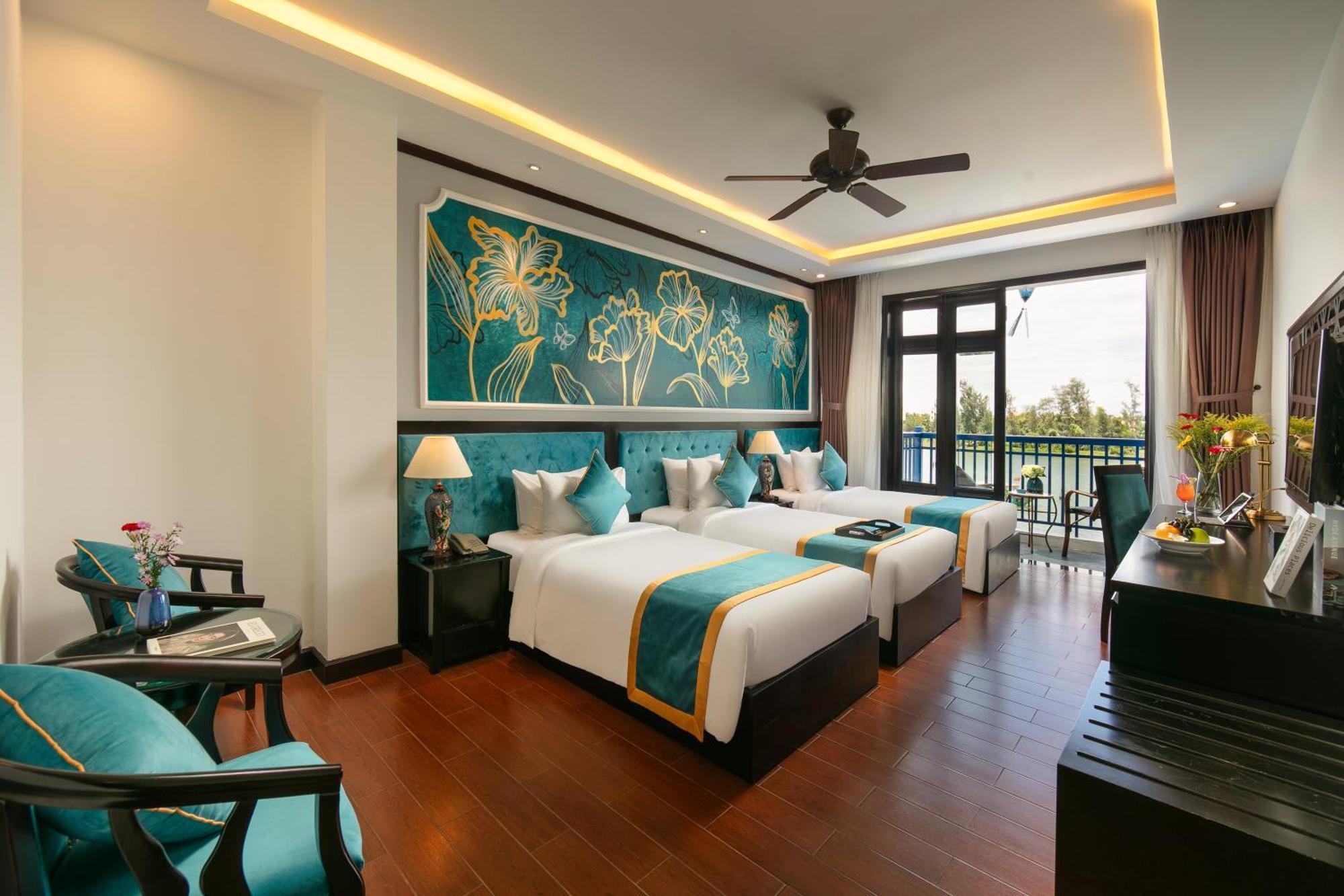 Silk River & 4*