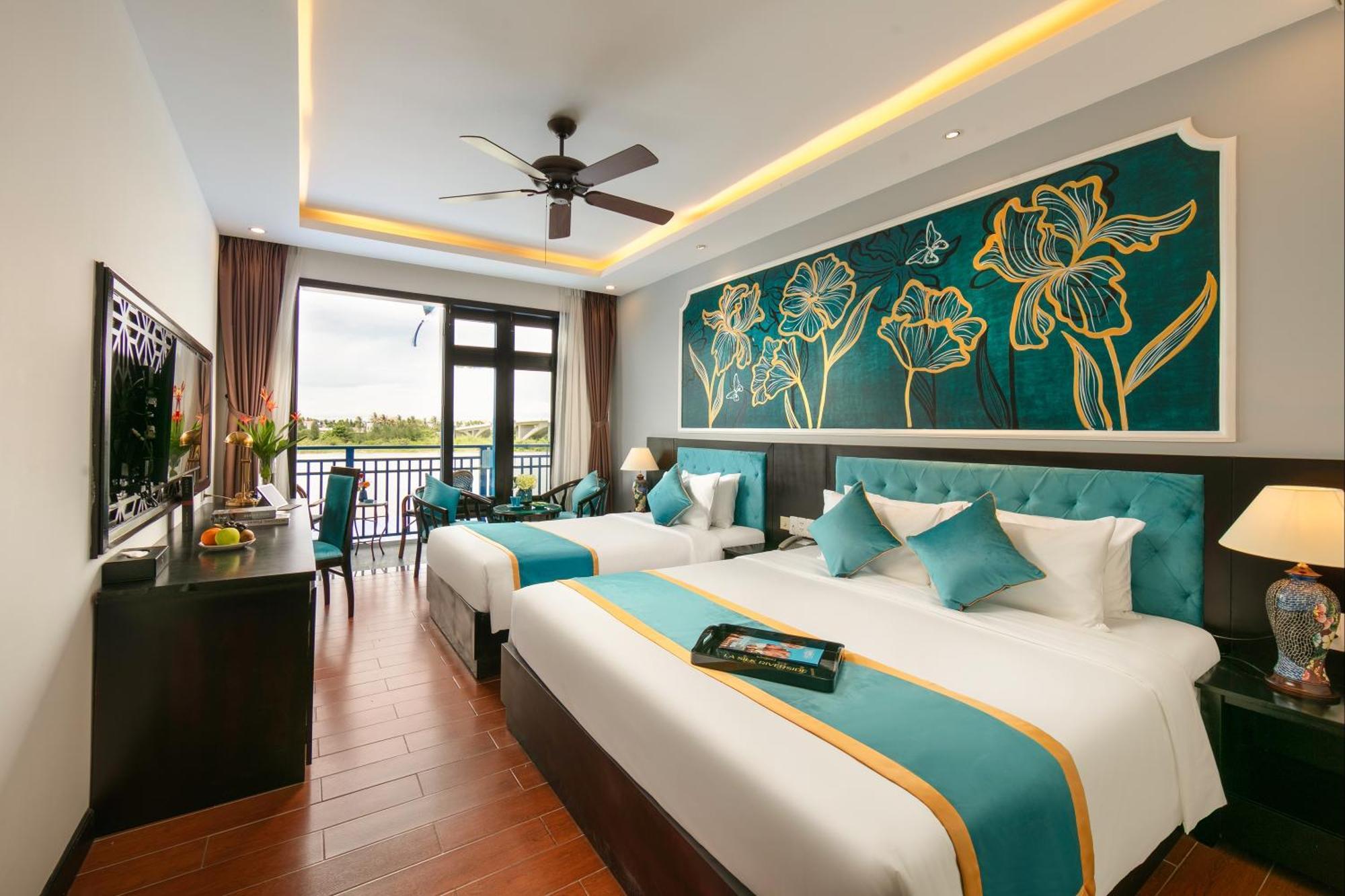Silk River & Hotel