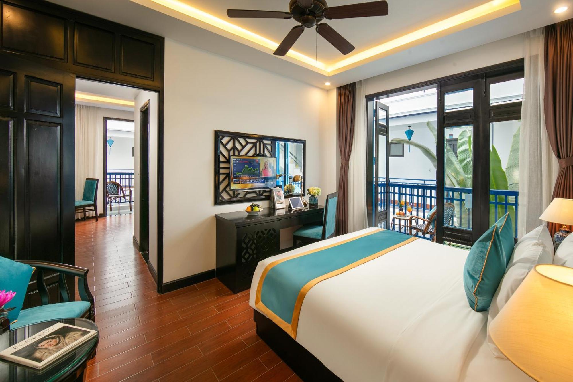 Silk River & 4*