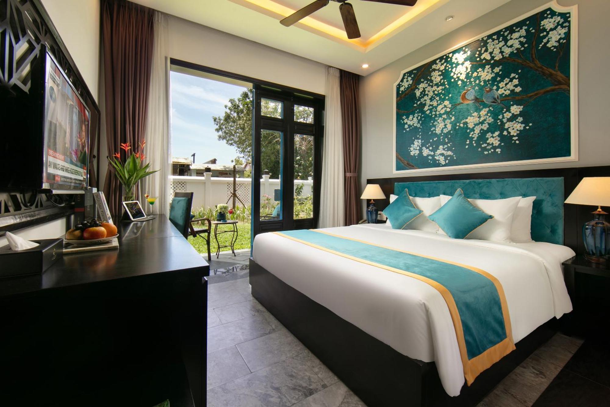 Hotel Silk River & 4*