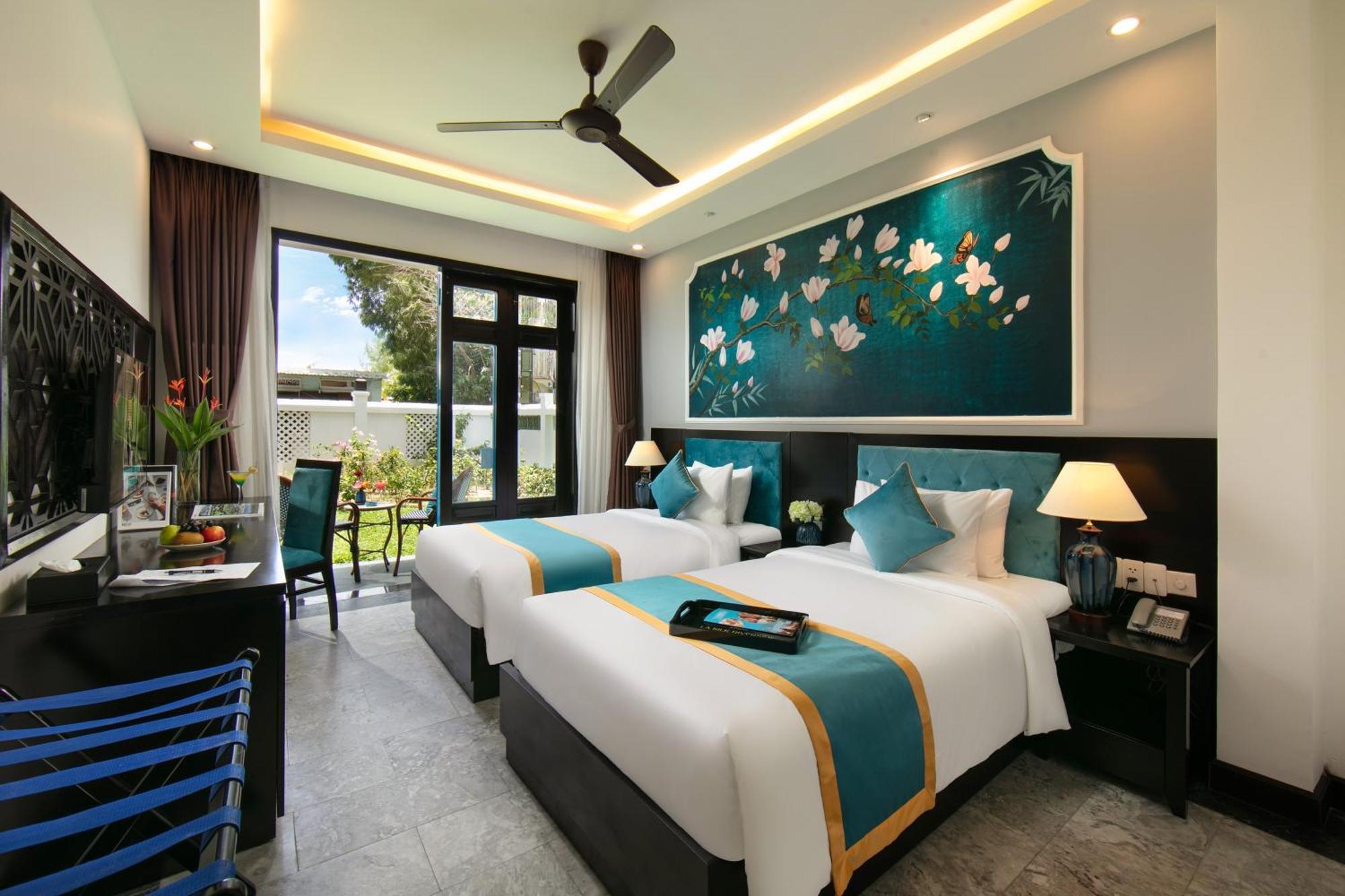 Silk River & Hotel 4*