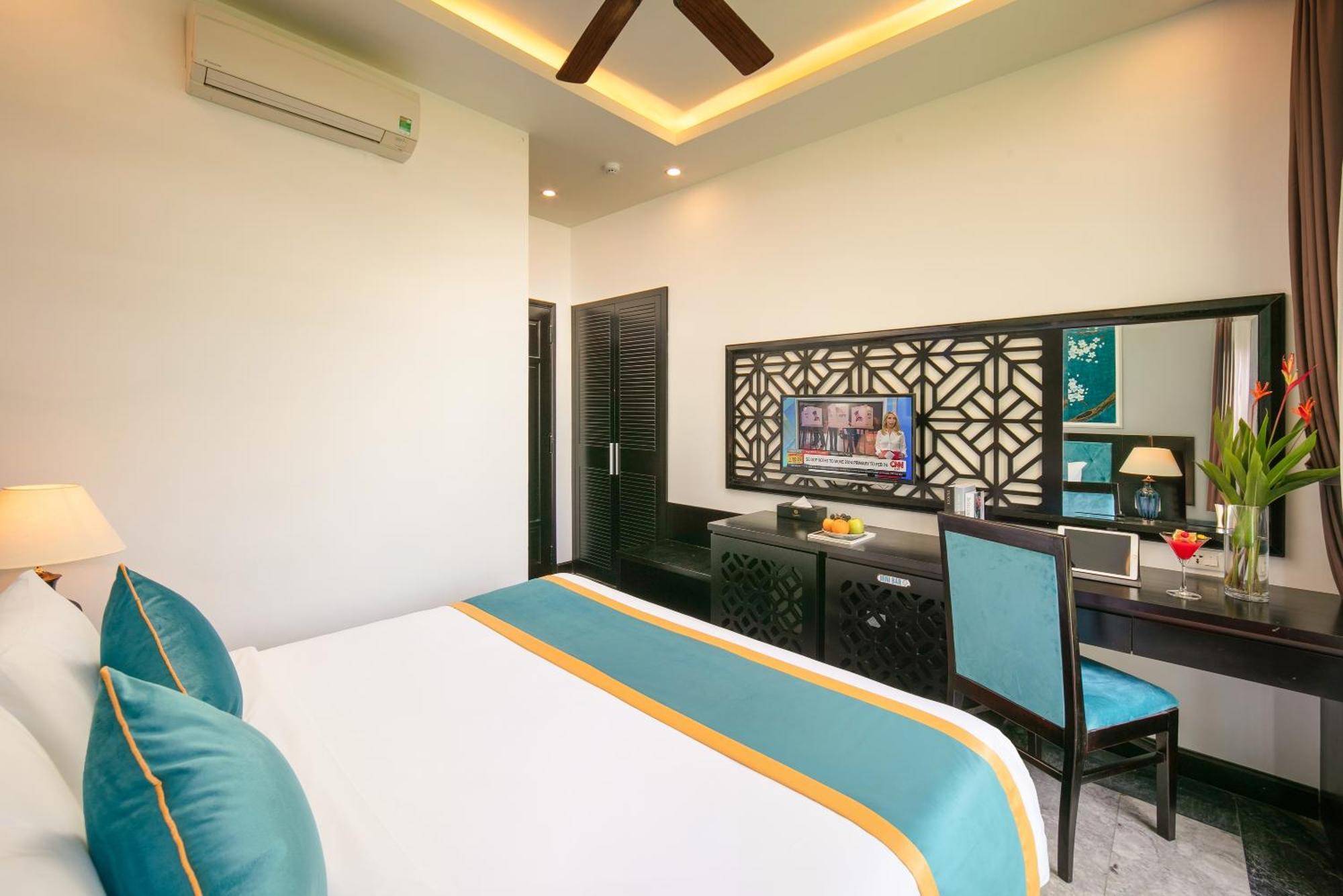 Silk River & Hotel Hoi An
