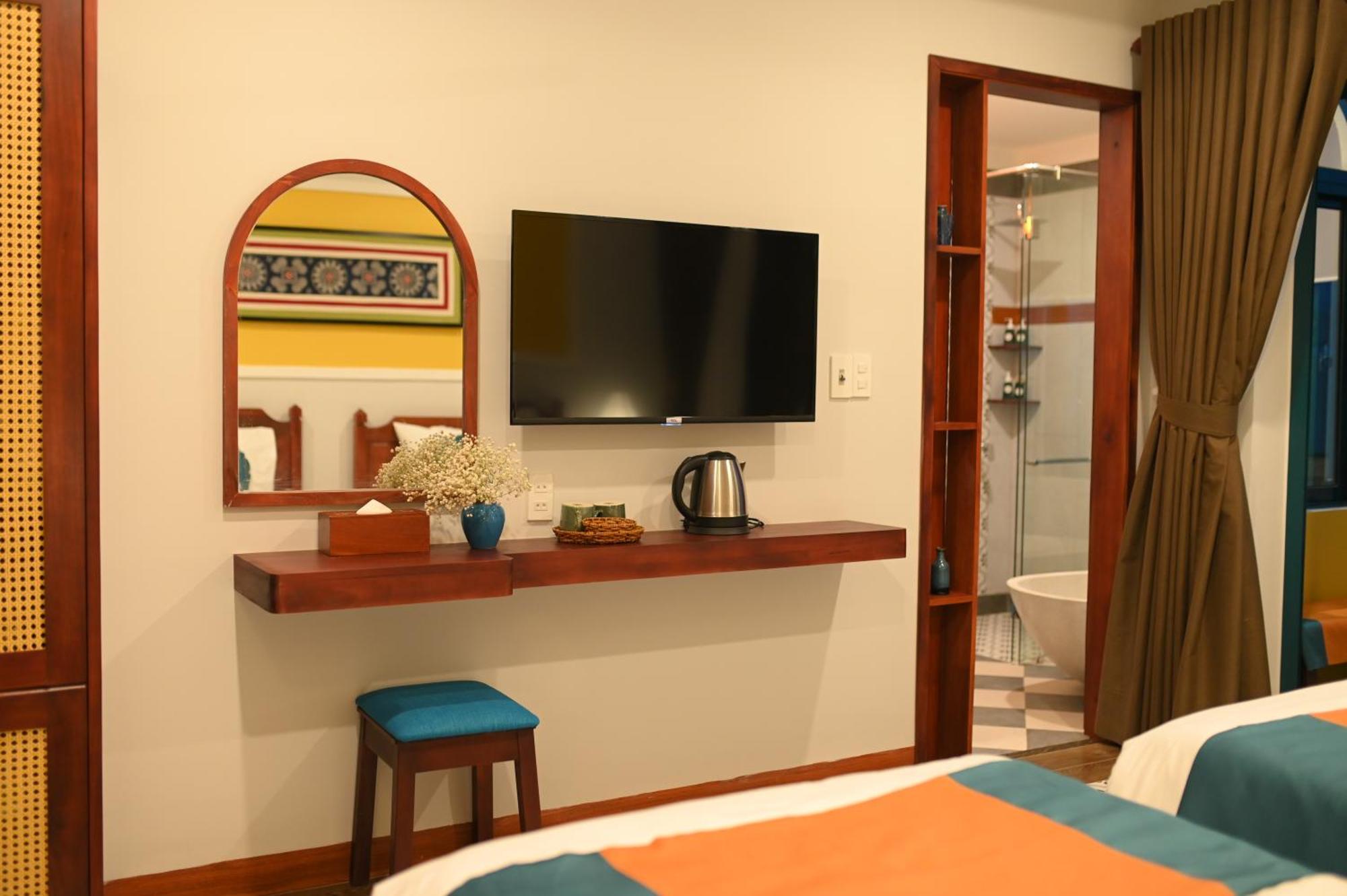 De'colore Hotel Hoi An