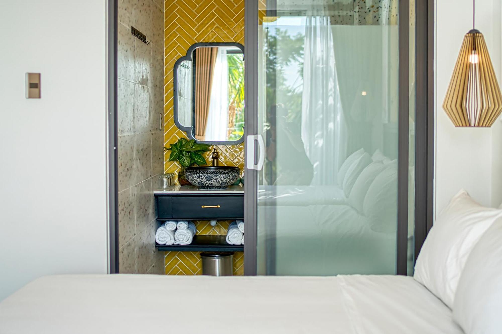 Rokas Boutique 3*