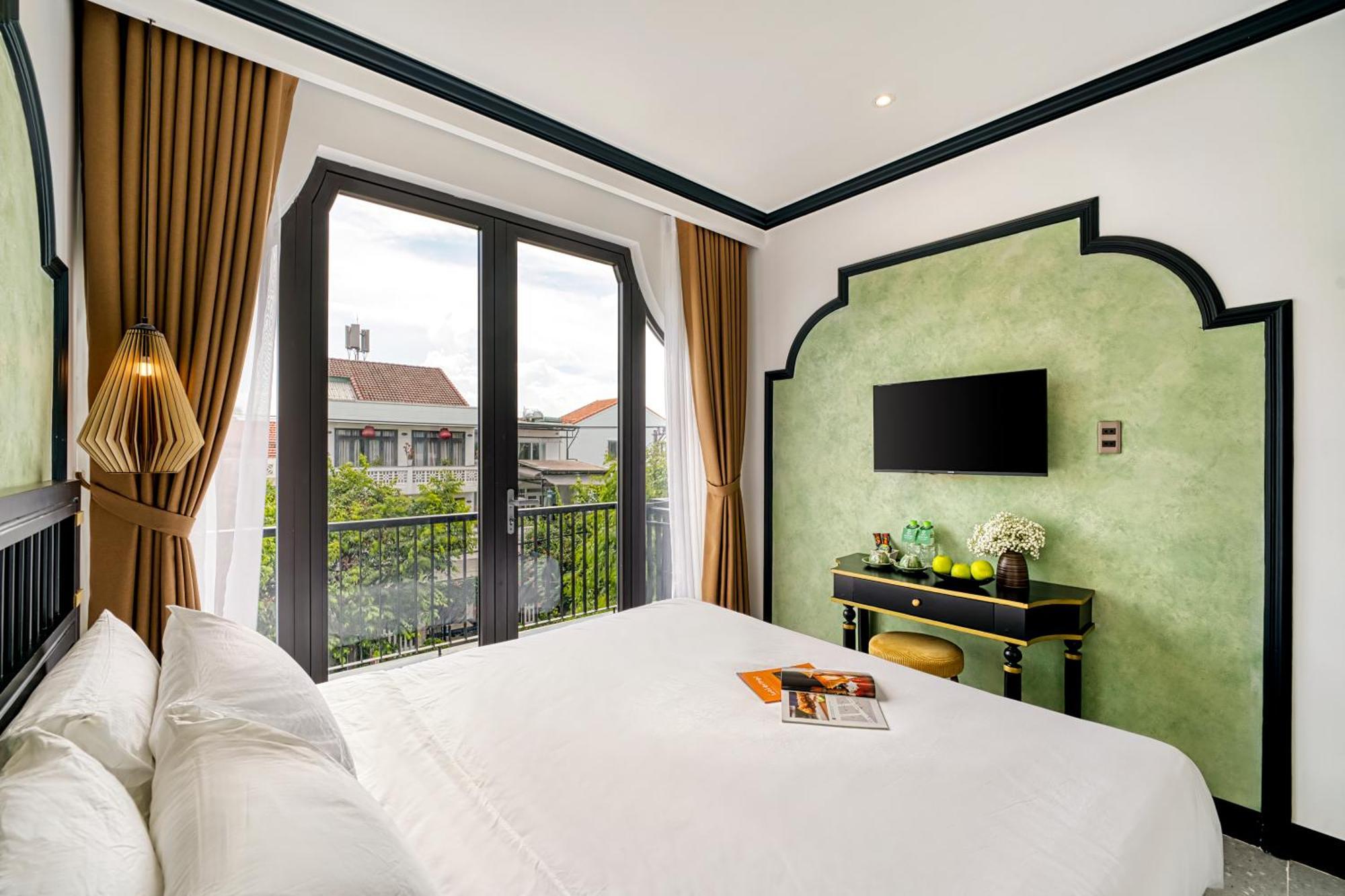 Rokas Boutique 3*