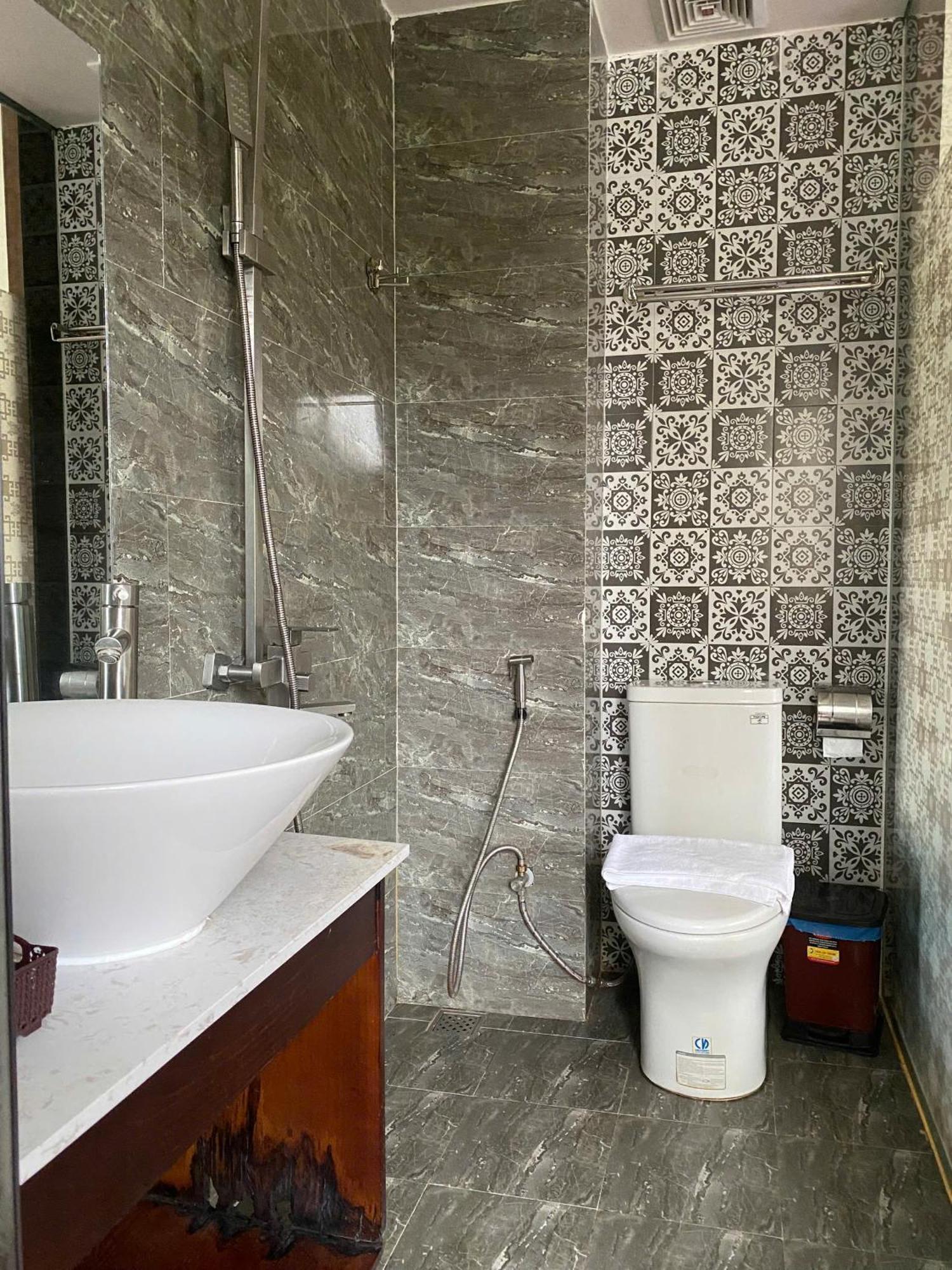 Lagoon Homestay