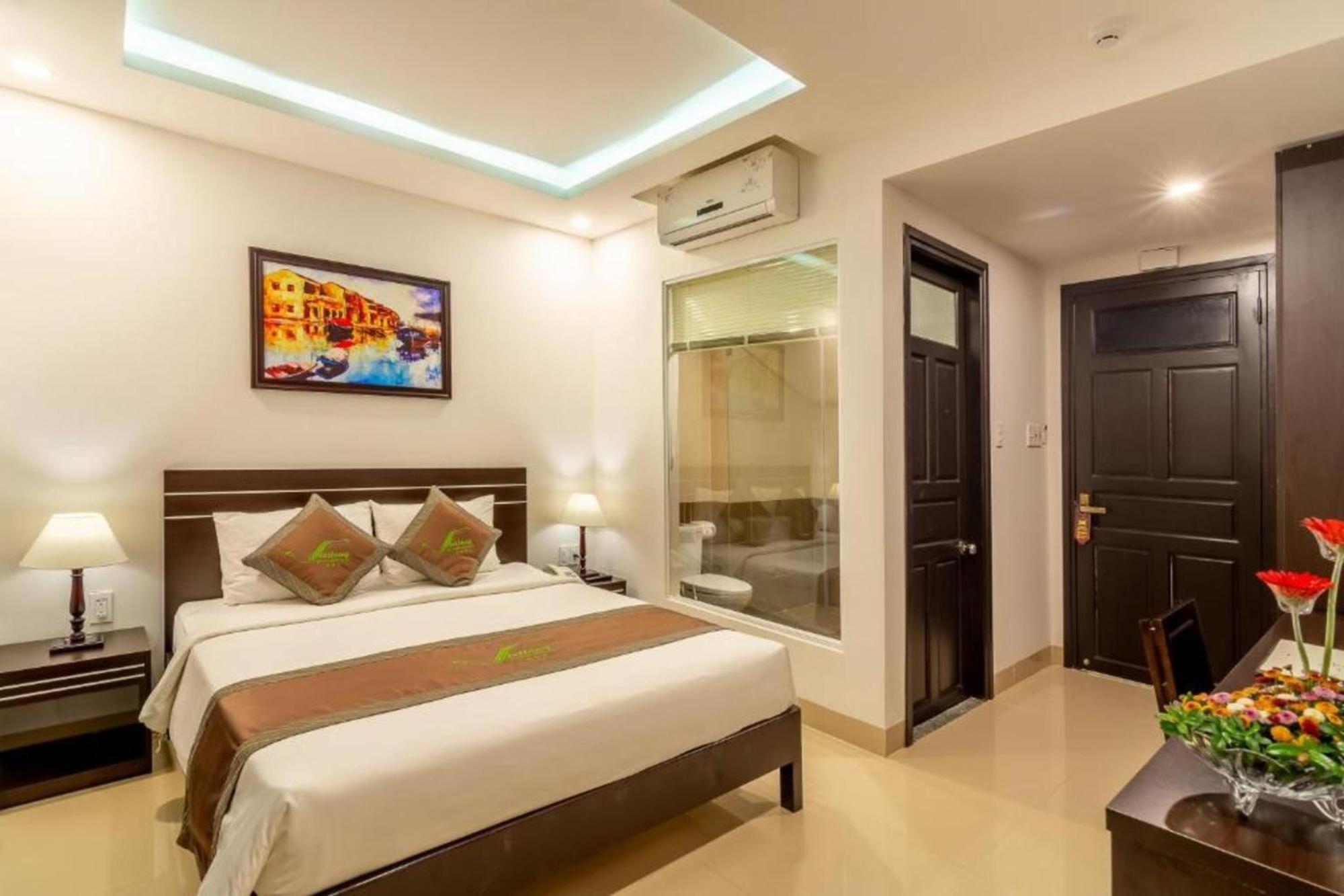 Raon Hoian Hotel