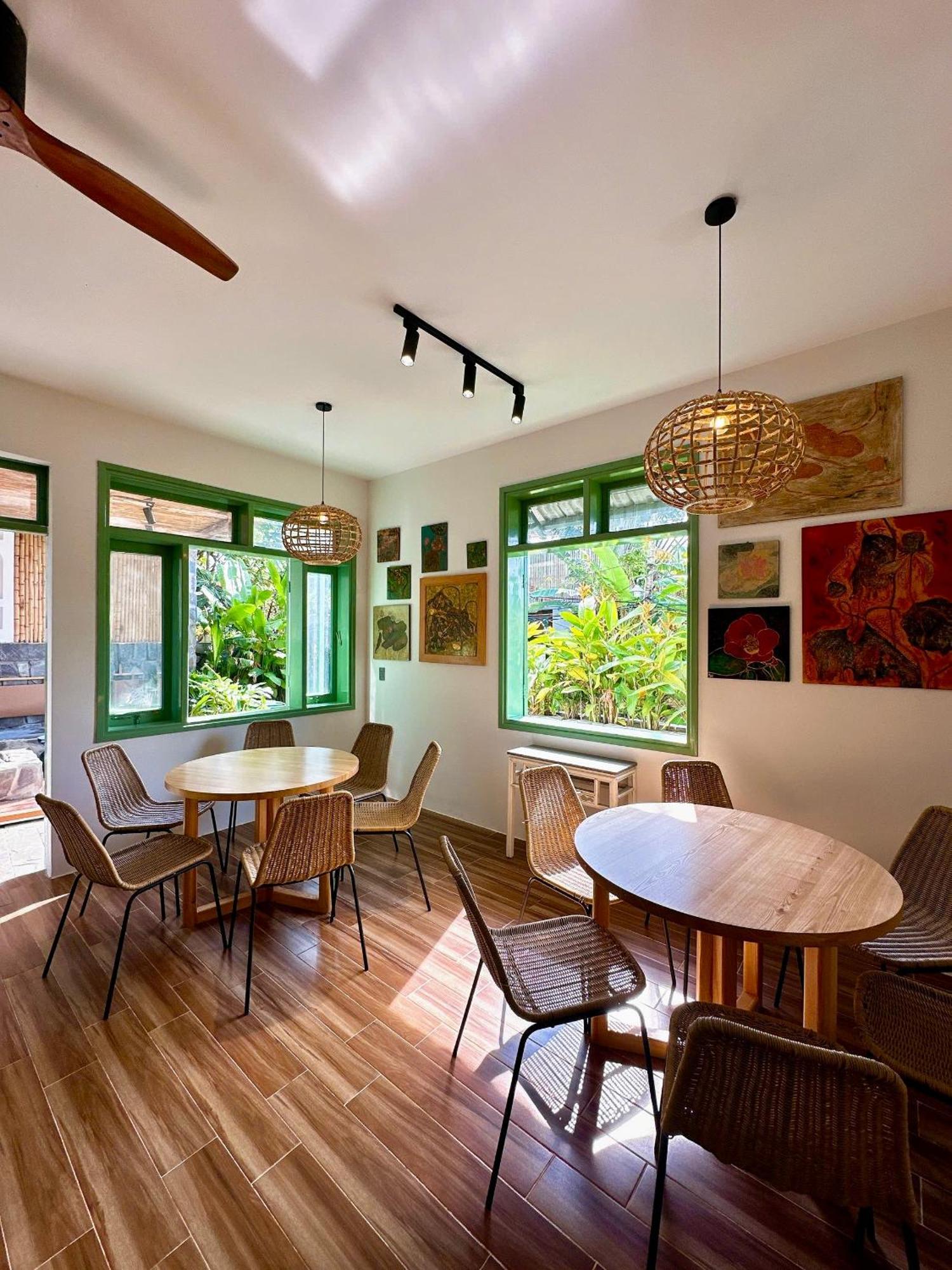 Manling Retreat Hotel 3*
