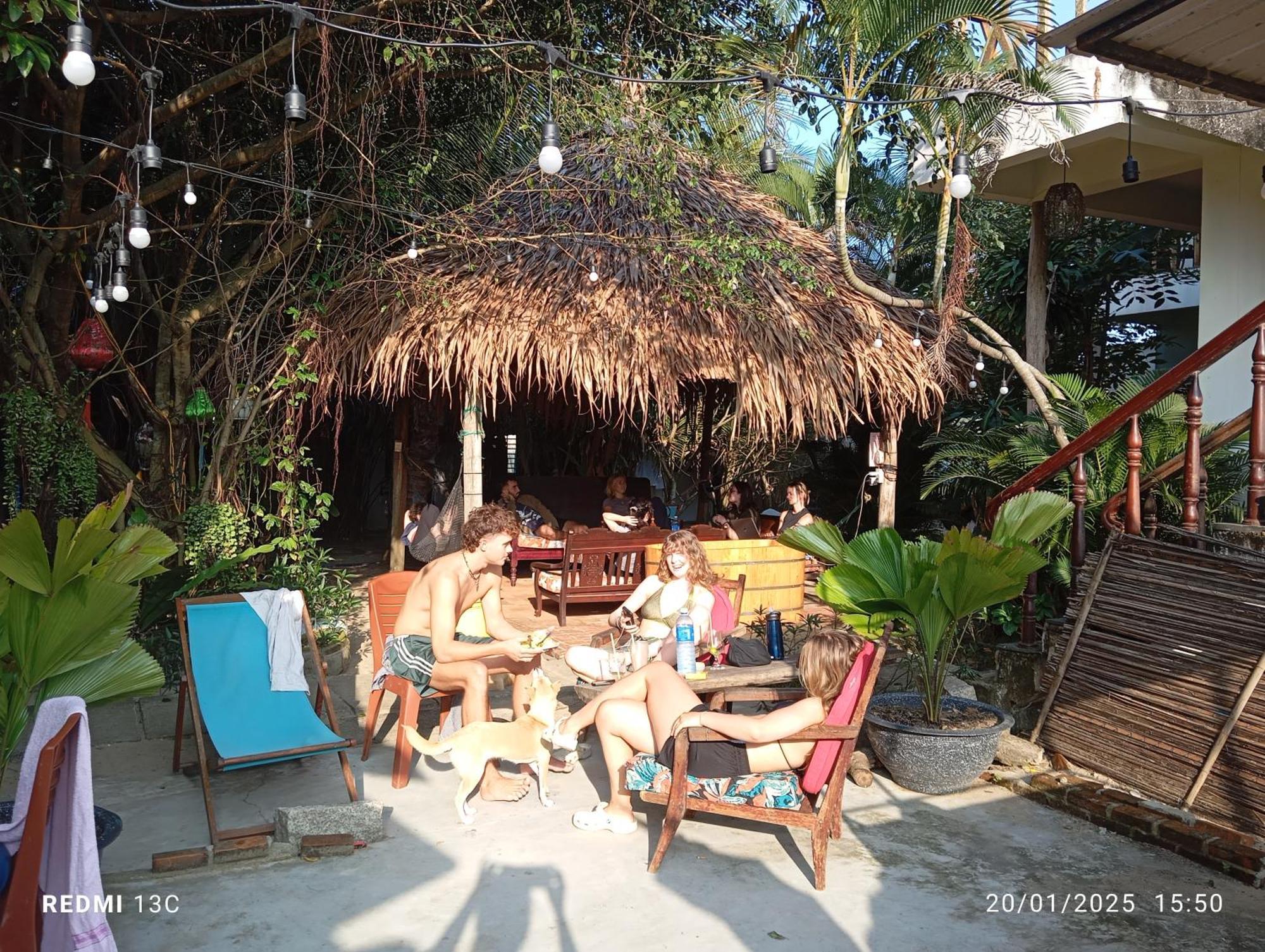 The Seaside And Bar Homestay Hoi An