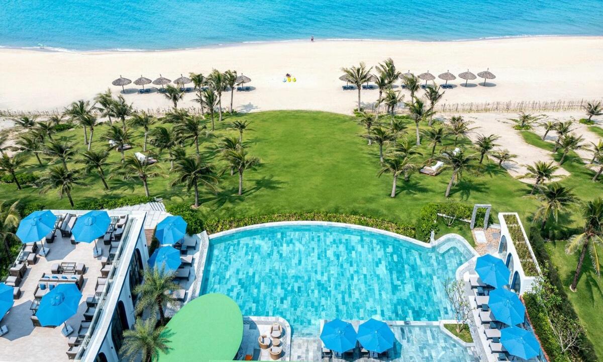 Wyndham Beachfront 3 Bedroom Pool Biệt thự Hội An