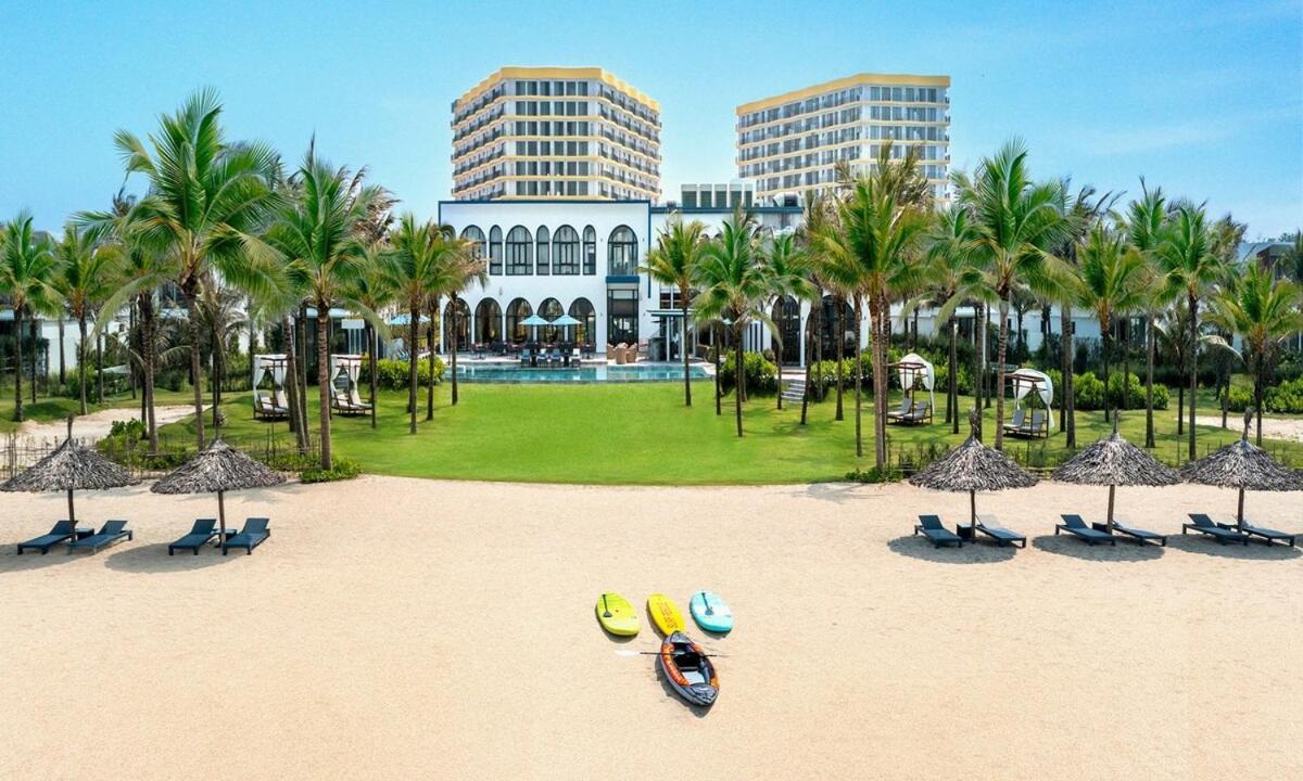 Wyndham Beachfront 3 Bedroom Pool Hội An