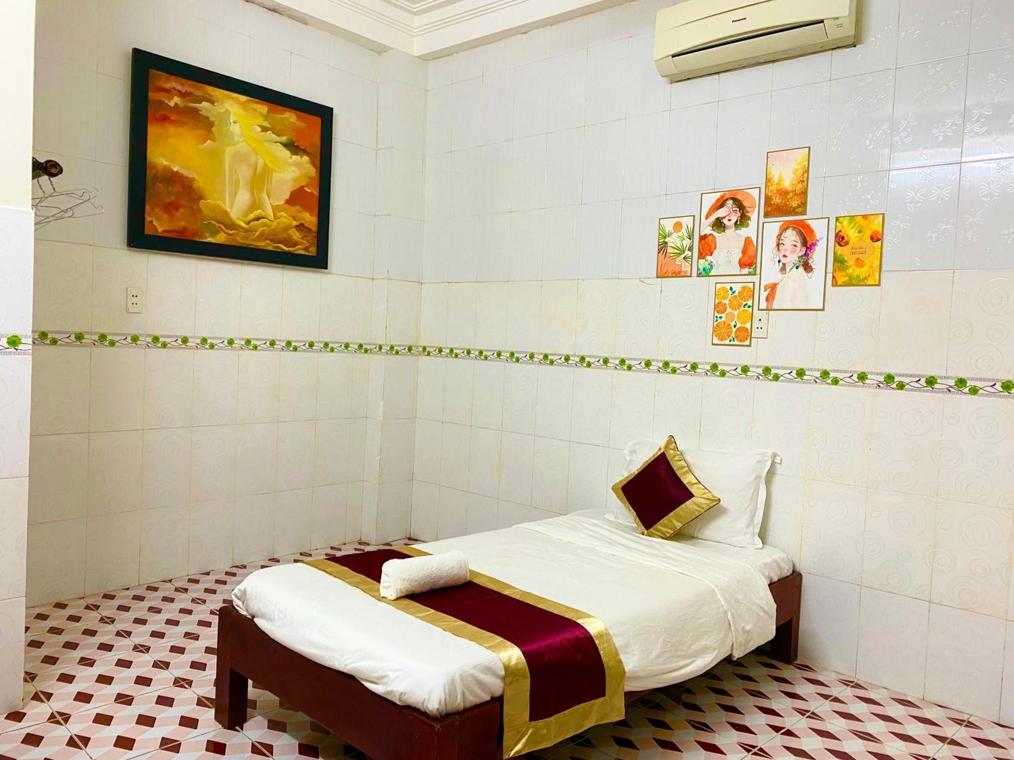 Dk House