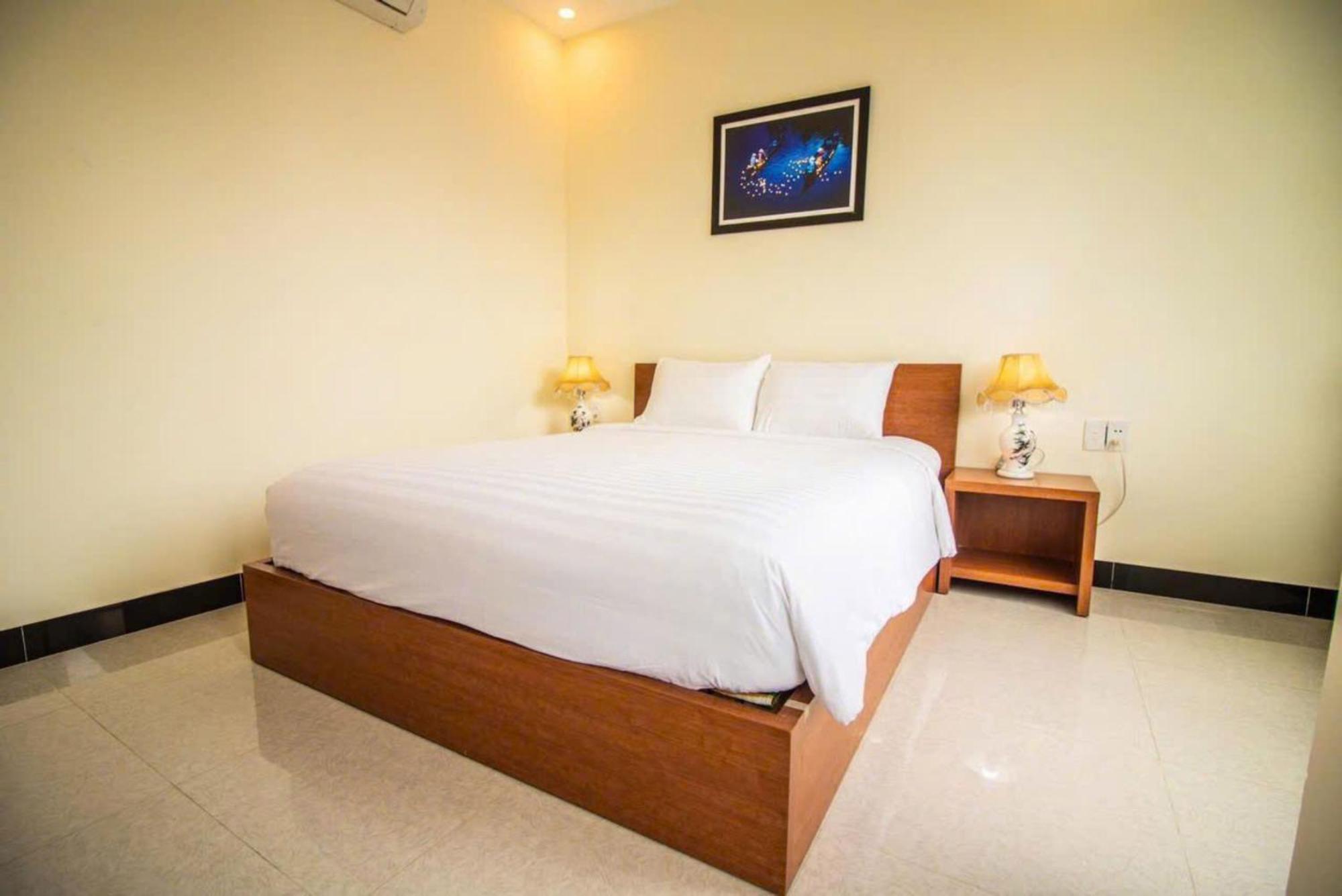 Gold Stone Hotel 3*