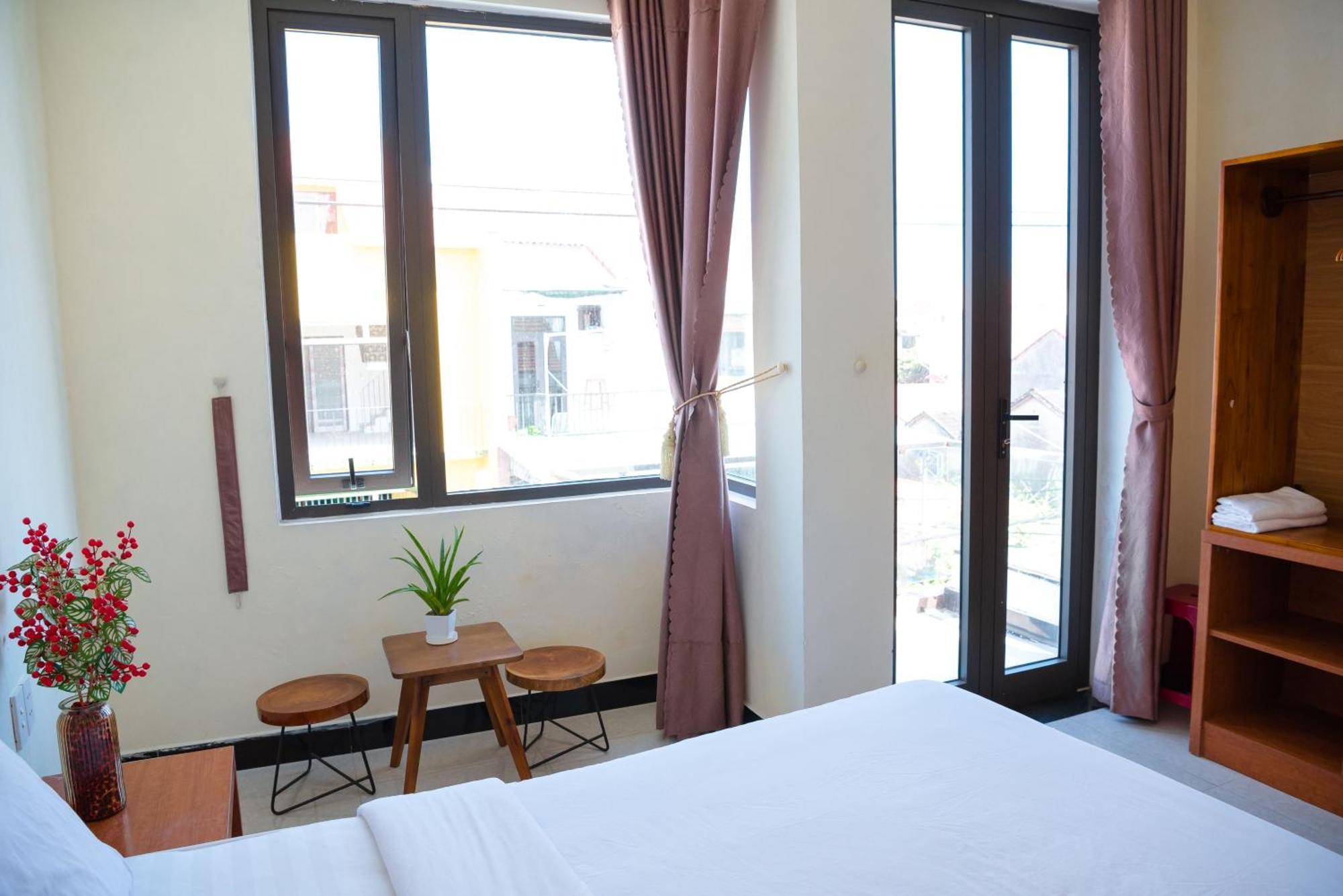 Gold Stone Hotel