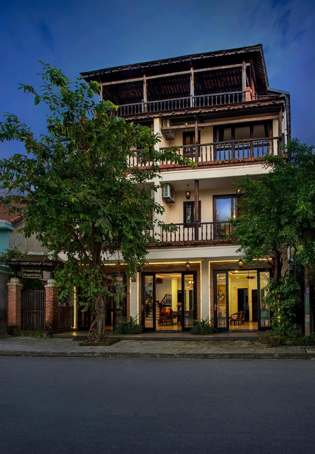 Hotel Art Museum 3*