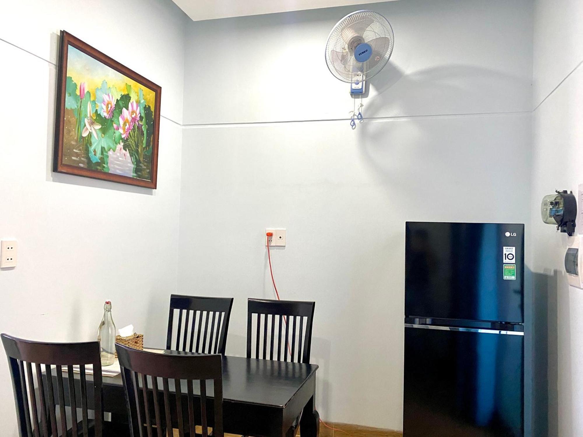 Golden Field Homestay *