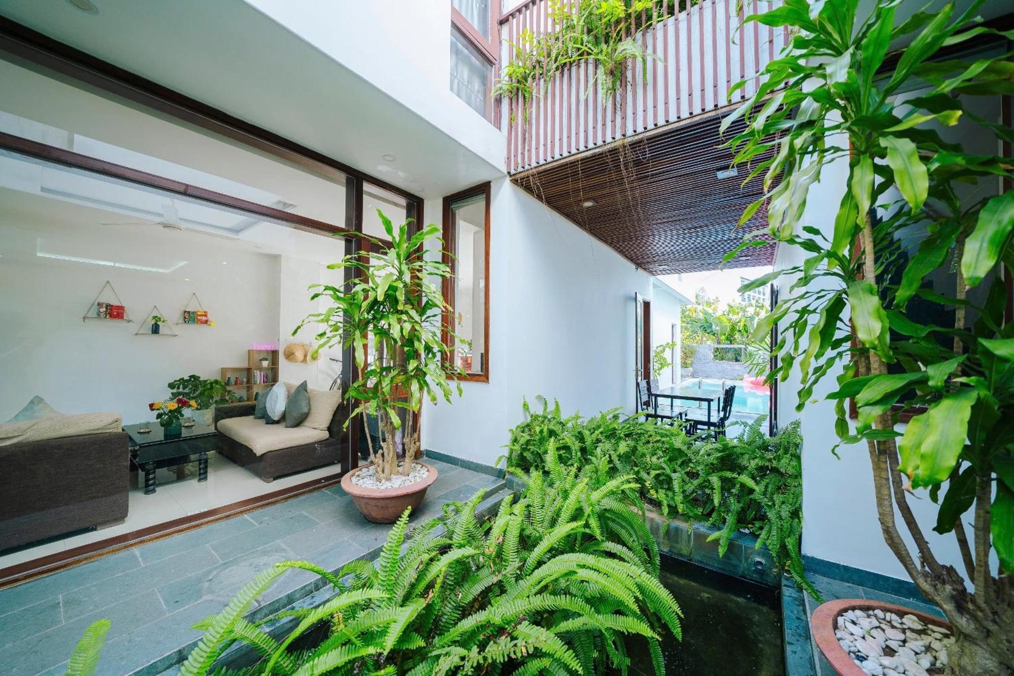 Villa World