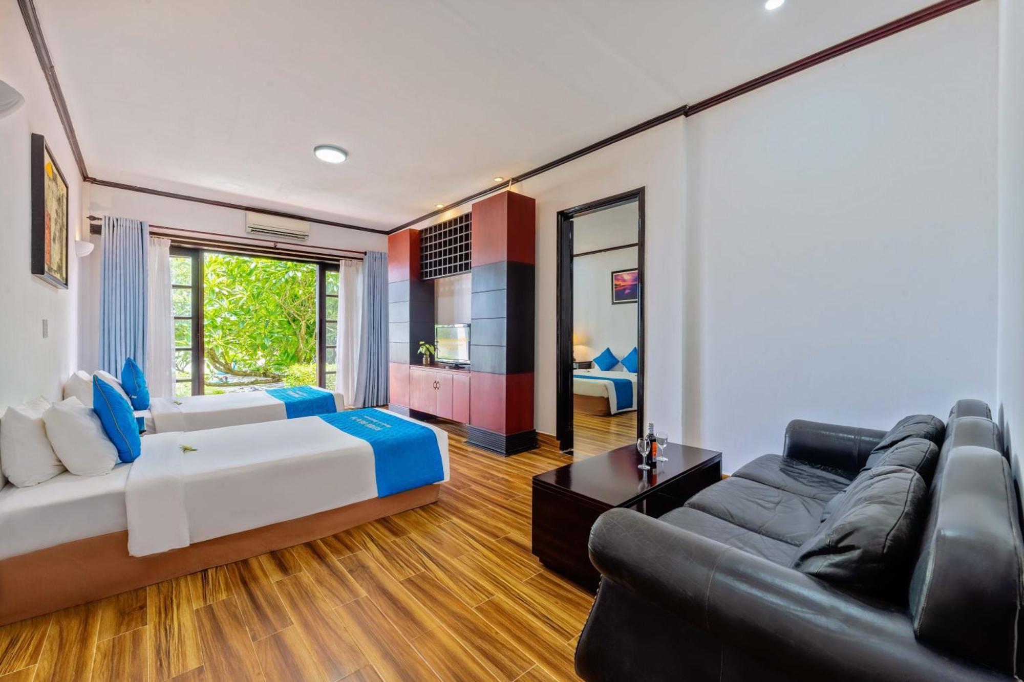 Resort River & Residences