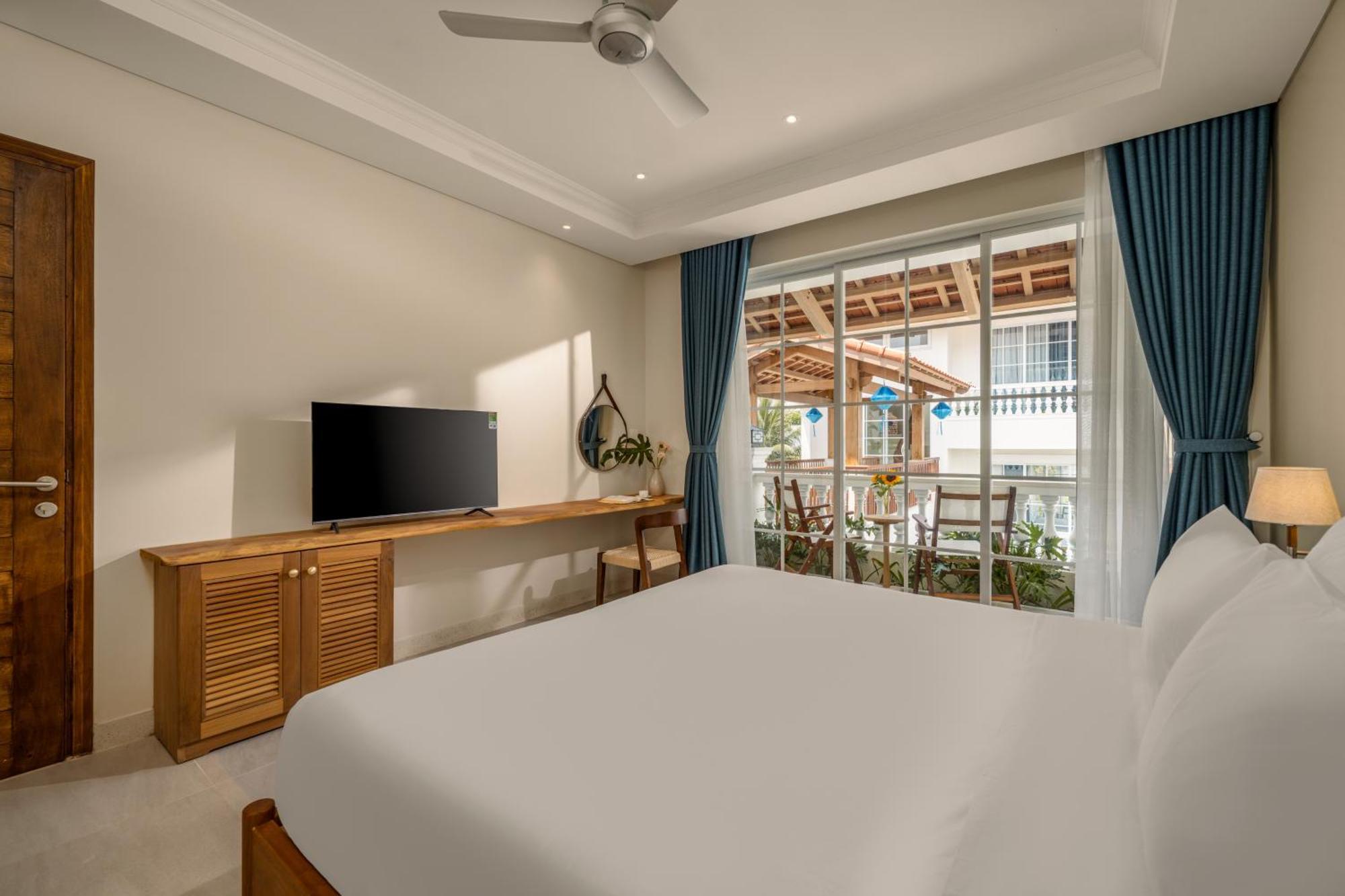 Spring Breeze Hotel
