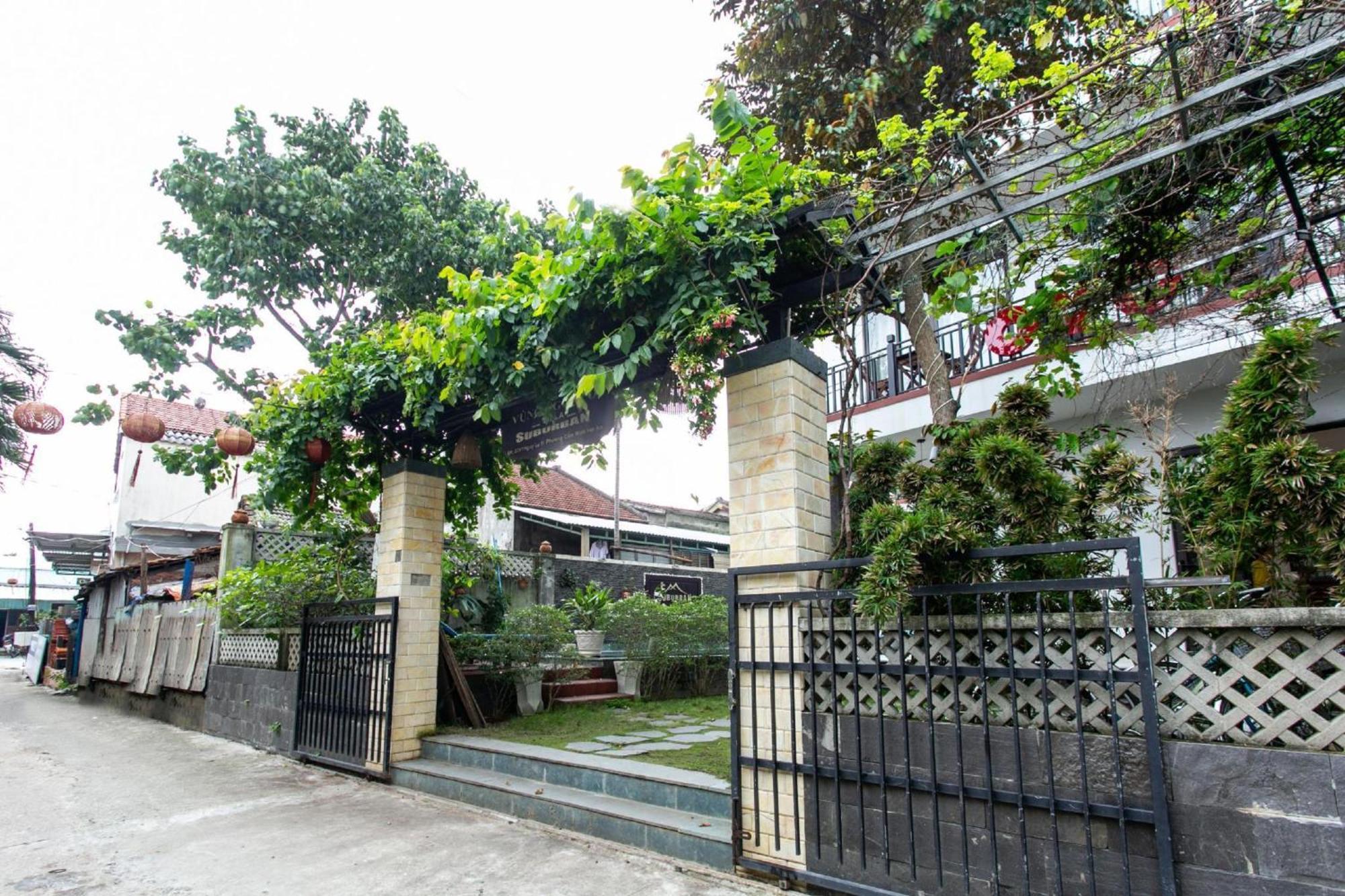 Hotel Oyo 473 Suburban 2*