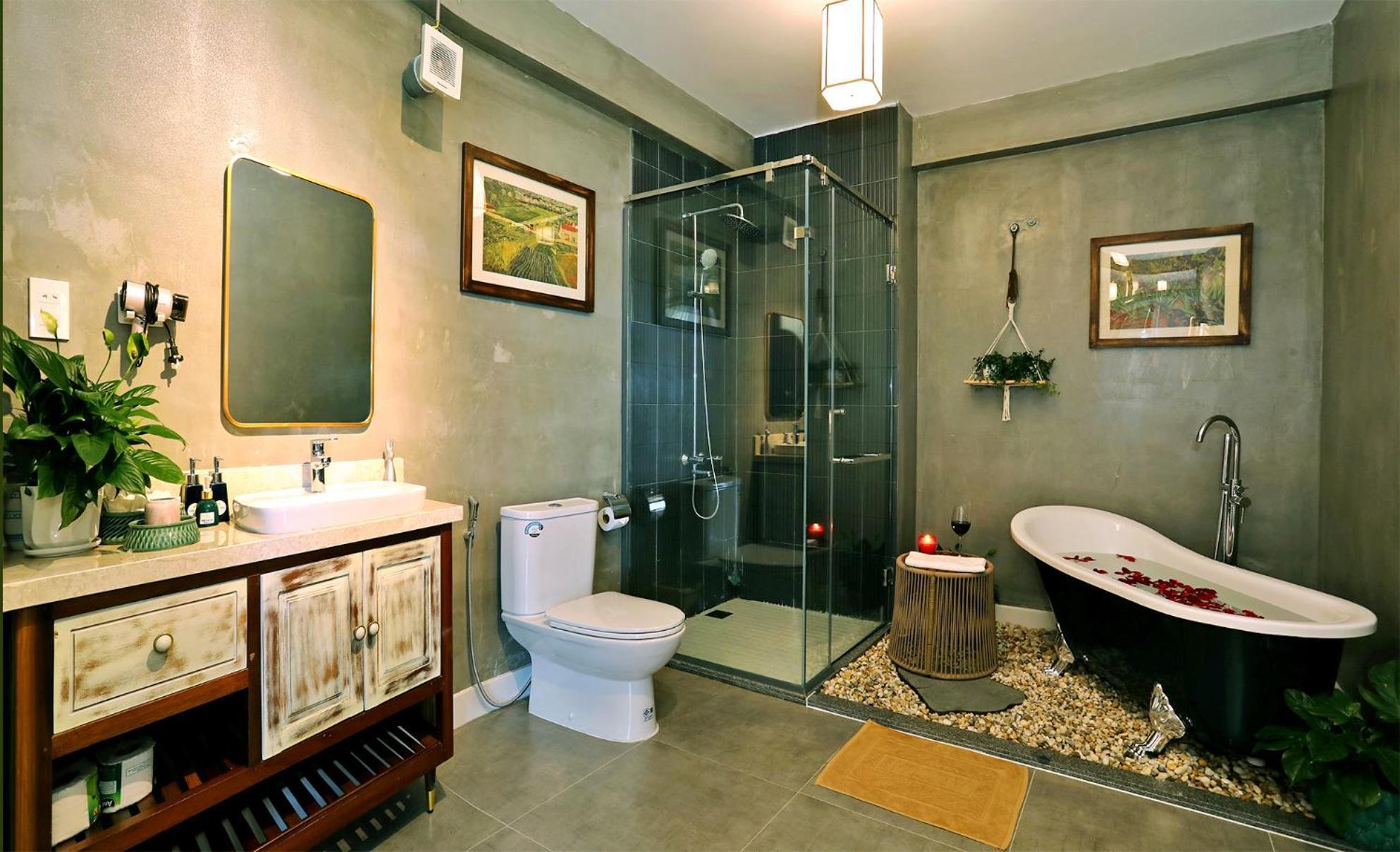 Laluka House *
