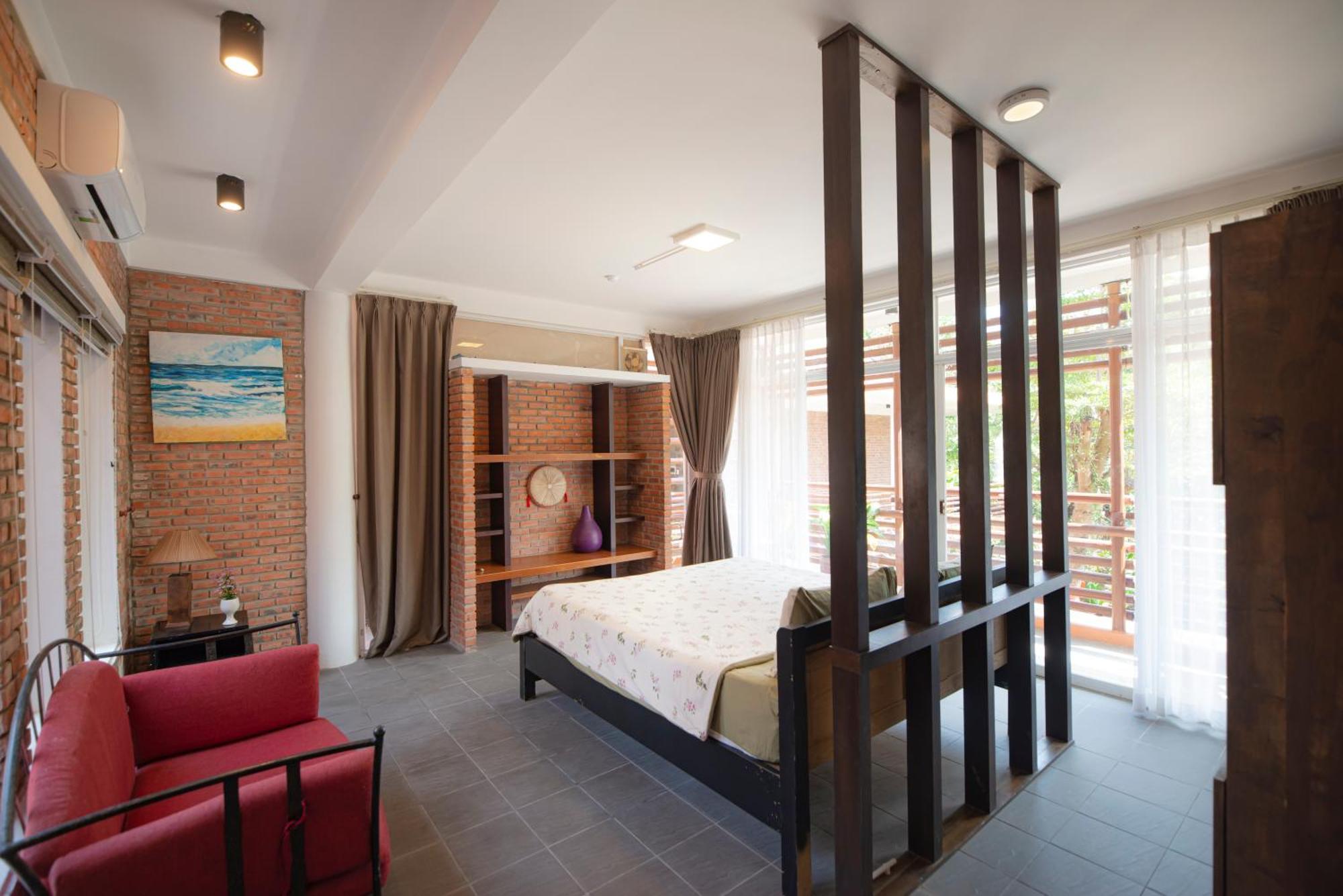 Laoxao Riverstone Homestay *