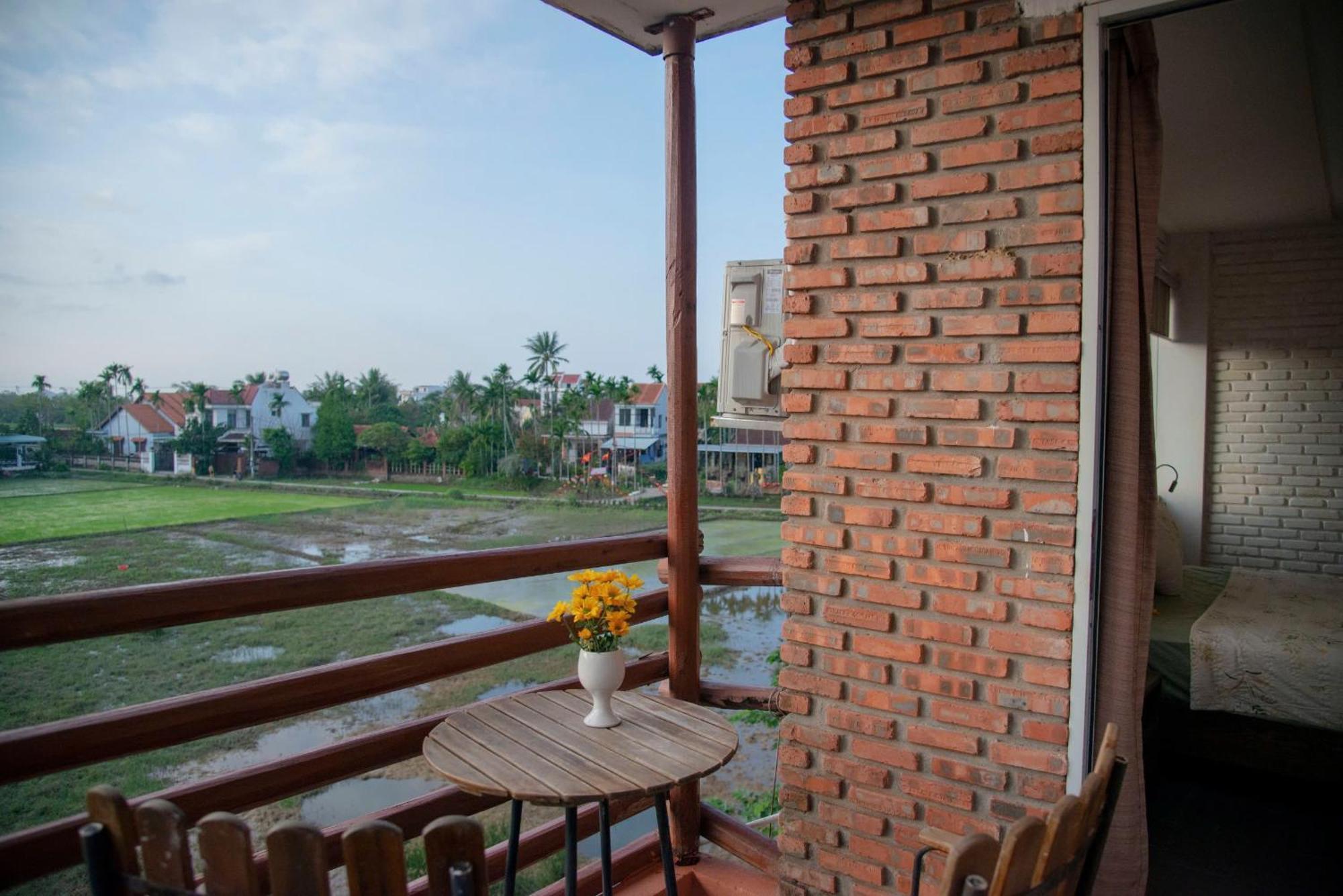 Homestay Laoxao Riverstone Hoi An