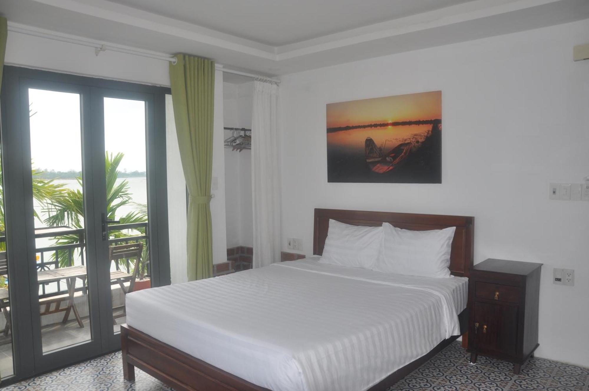 Autumn Bay Retreat Hotel Hoi An