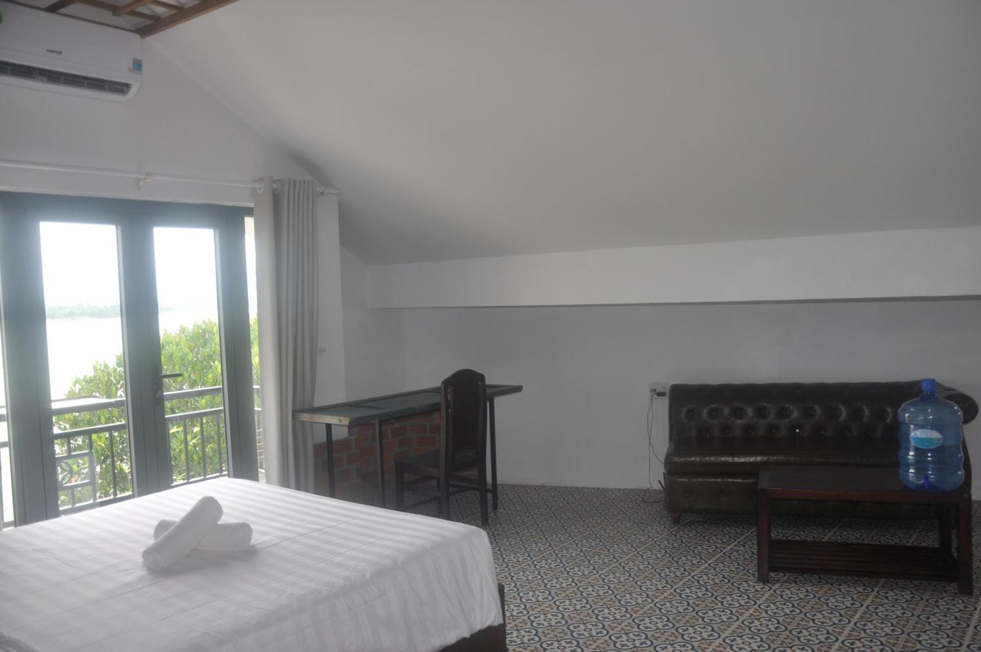 Hotel Autumn Bay Retreat *
