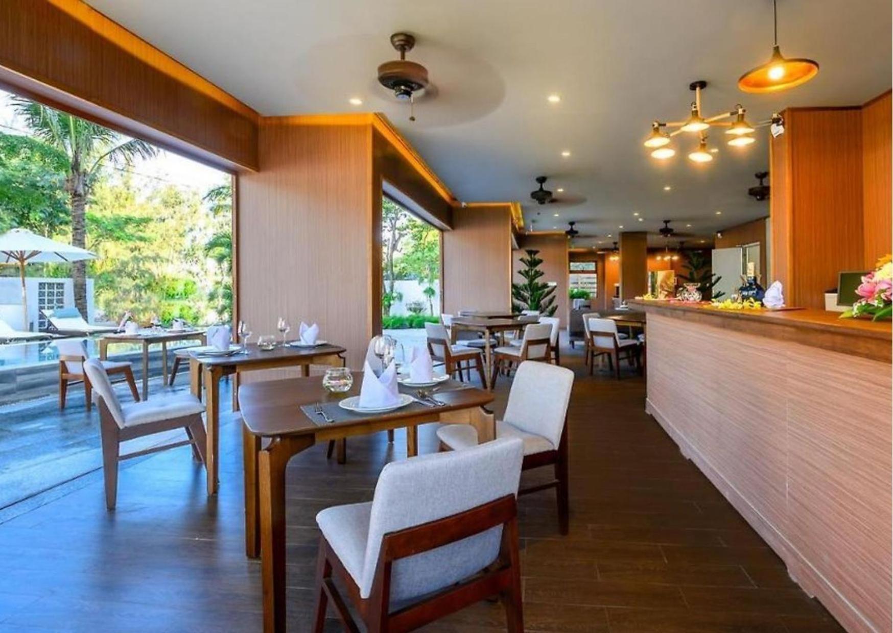Ocean Front Hotel 4*